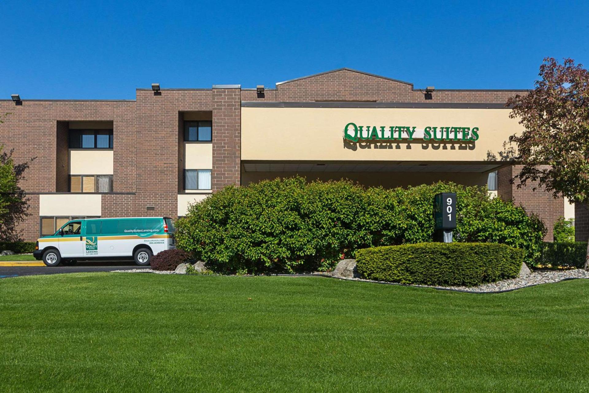 Quality Suites Lansing West — hotel in Lansing