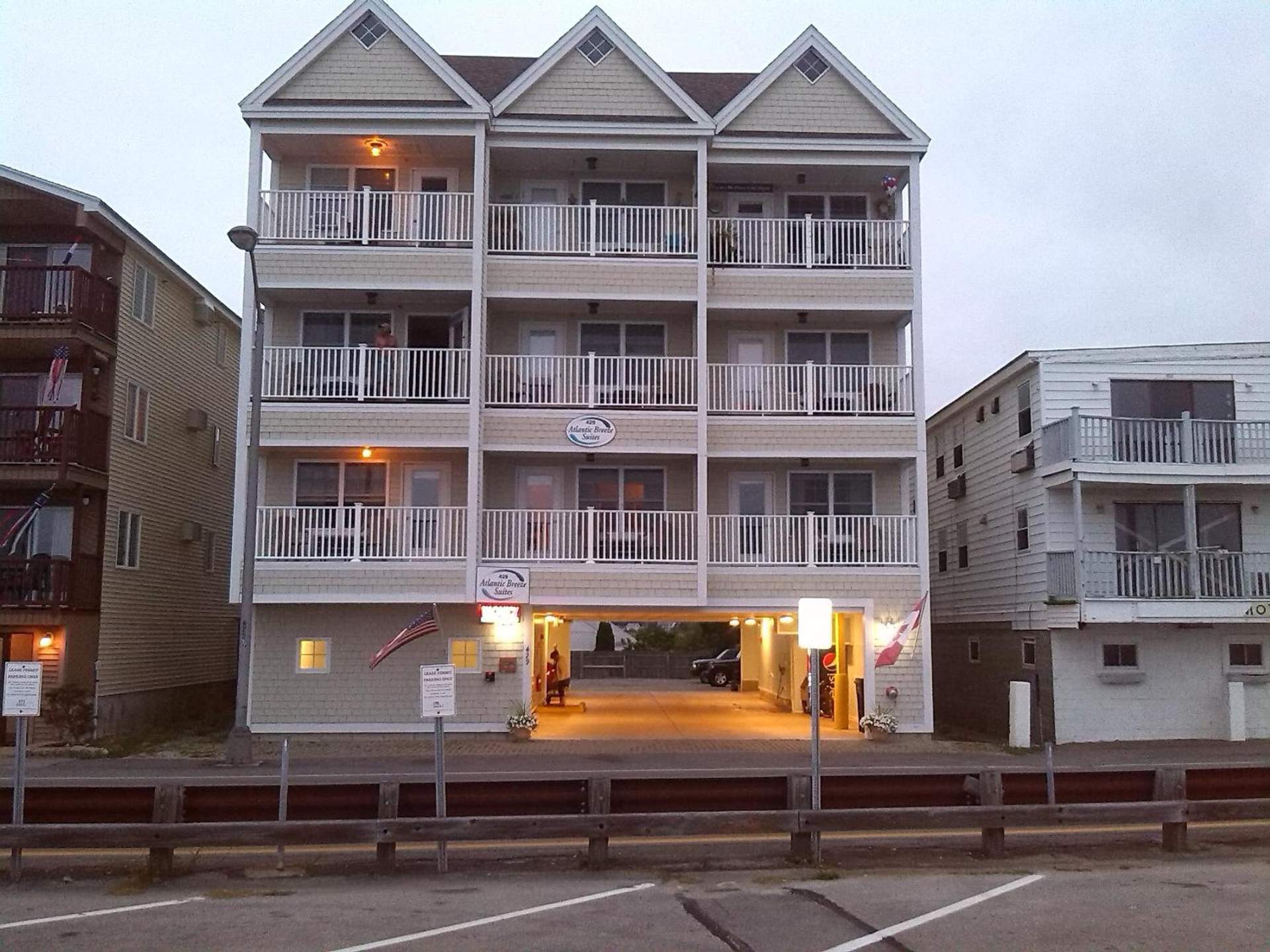 Atlantic Breeze Suites