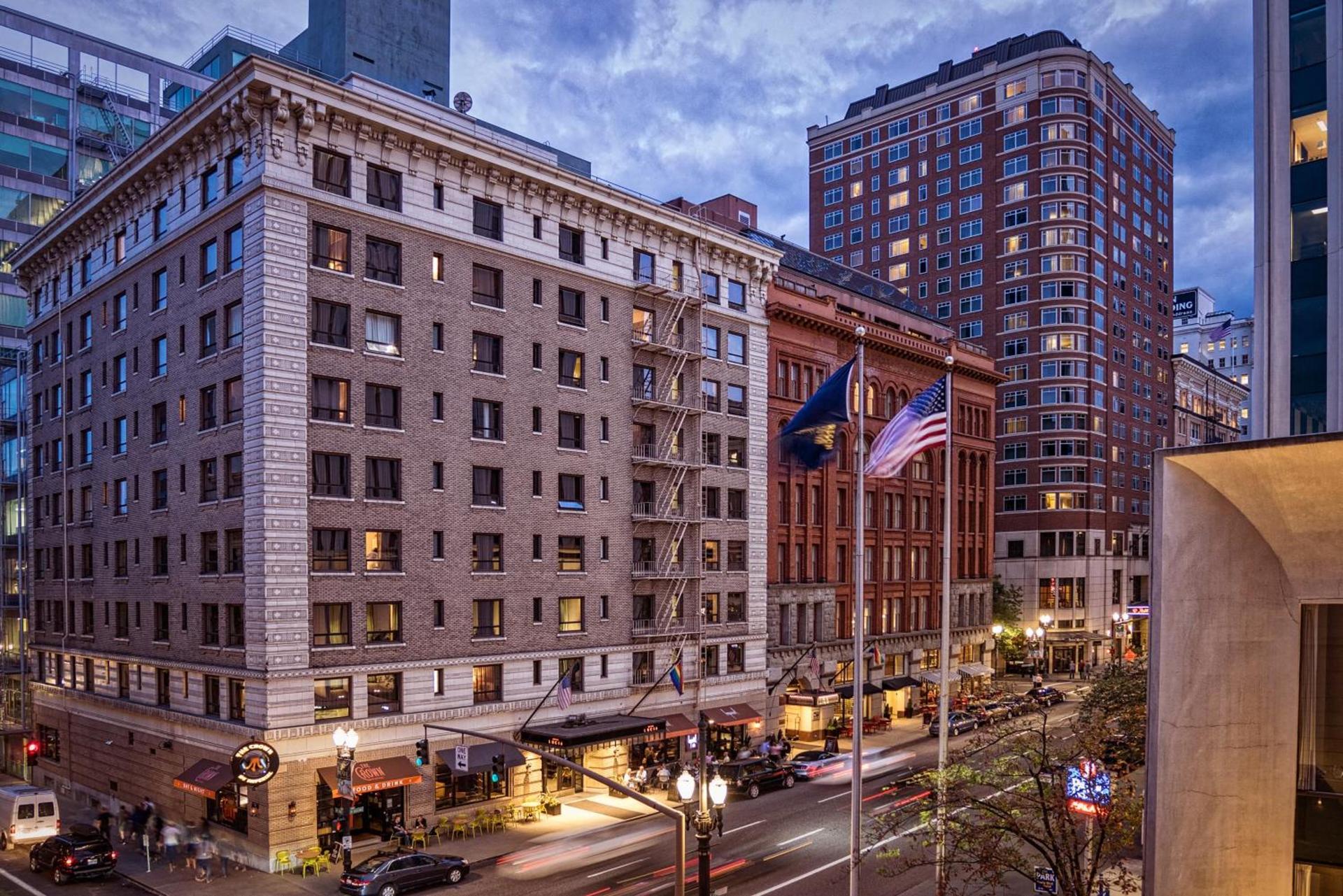 Hotel Lucia — hotel in Portland