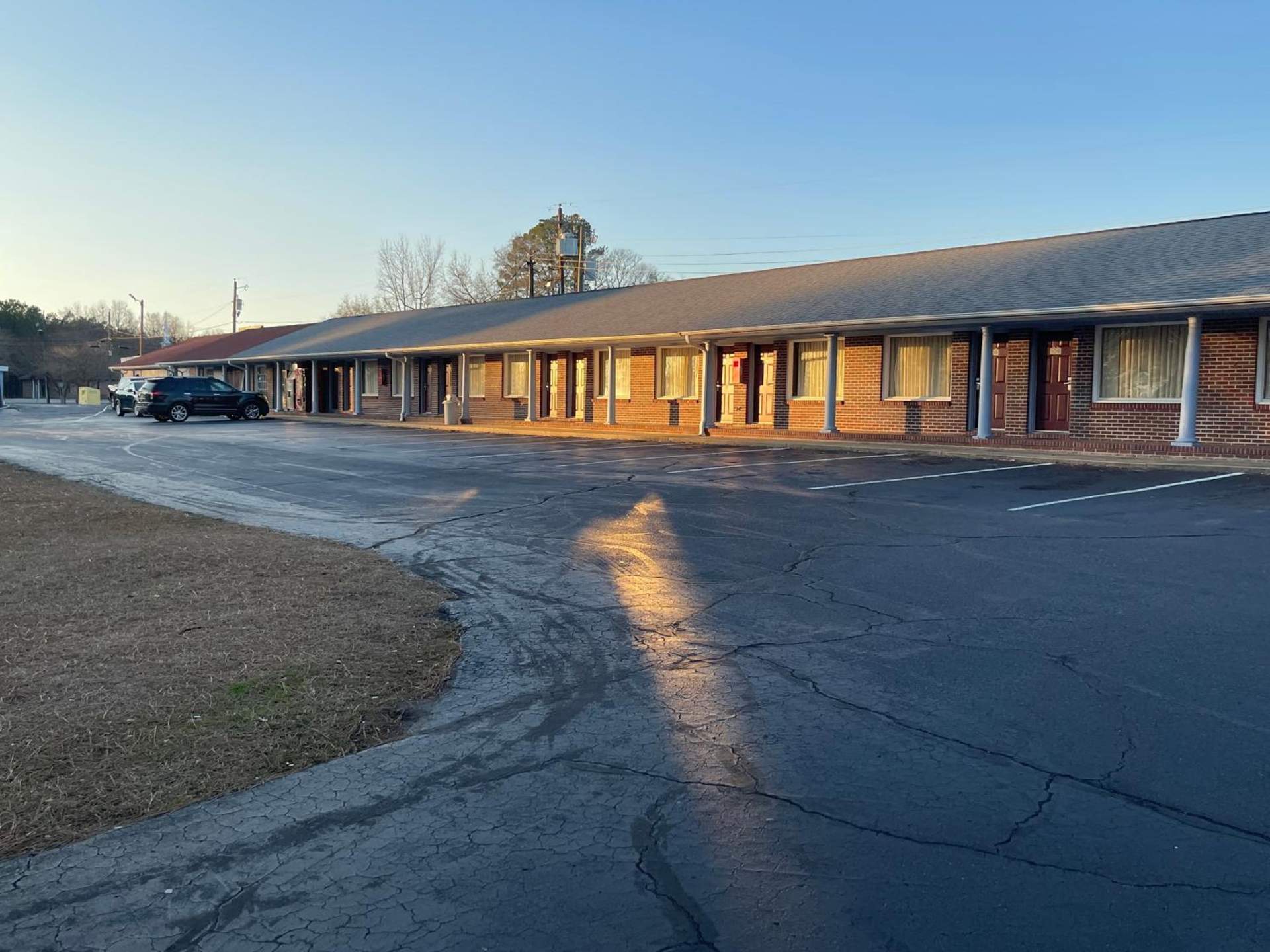 IMPERIAL MOTEL
