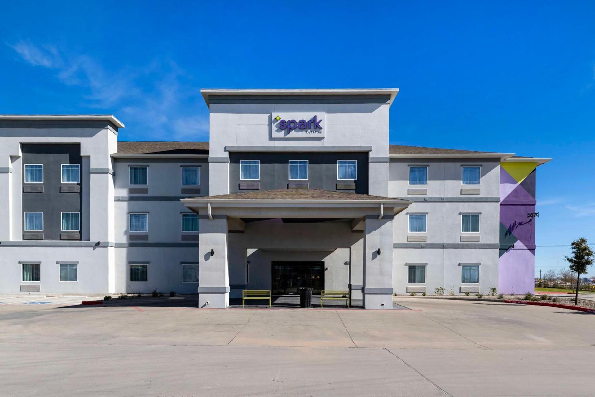 Spark by Hilton Midland South — hotel in Midland