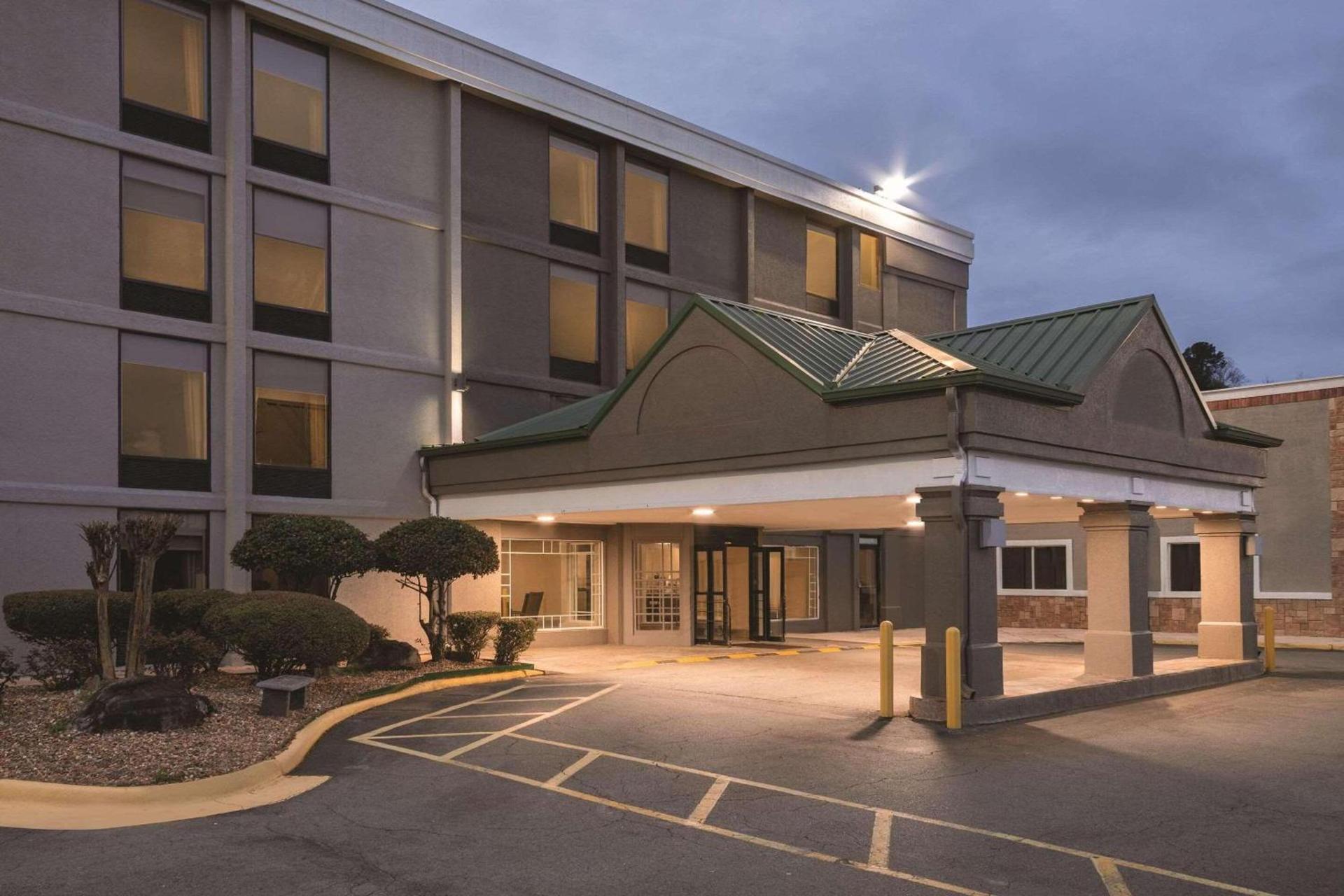Country Inn & Suites by Radisson, North Little Rock, AR — hotel in North Little Rock