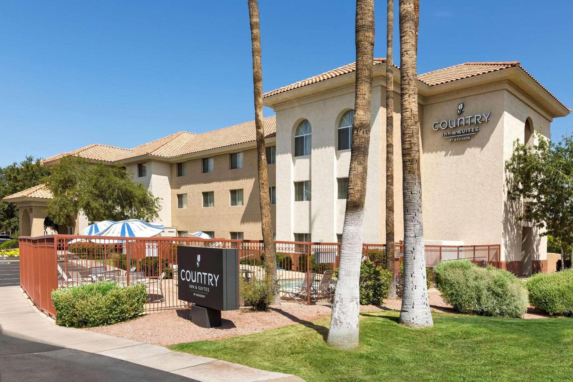 Country Inn & Suites by Radisson, Phoenix Airport, AZ — hotel in Phoenix