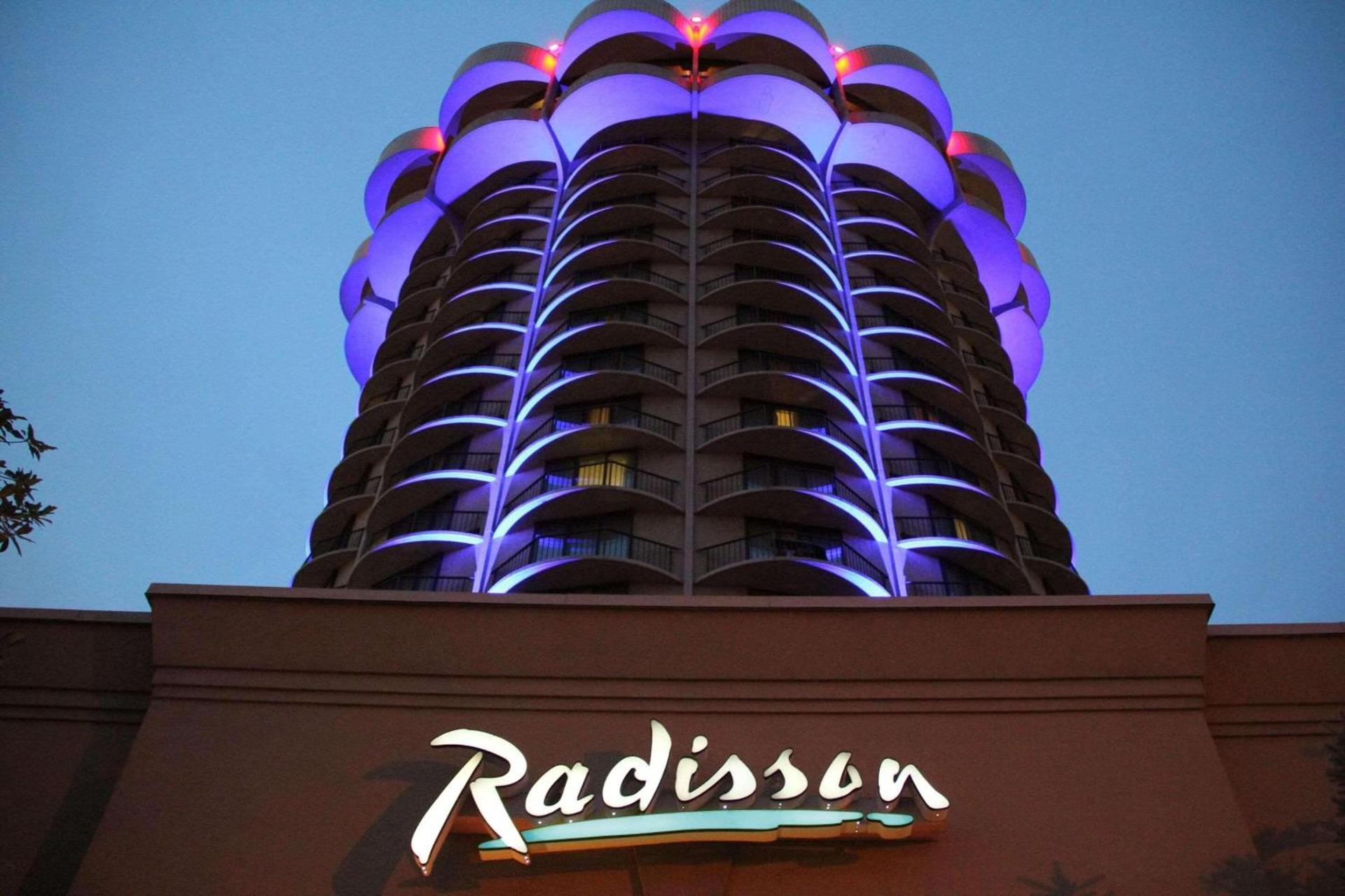 Radisson Hotel Cincinnati Riverfront — hotel in Covington