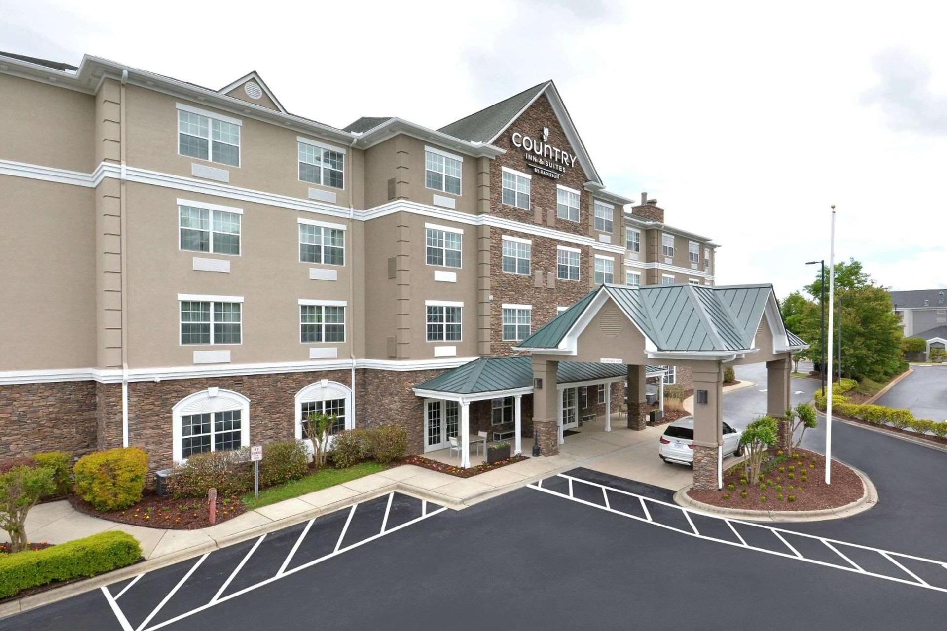 Country Inn & Suites by Radisson, Asheville West near Biltmore — hotel in Asheville