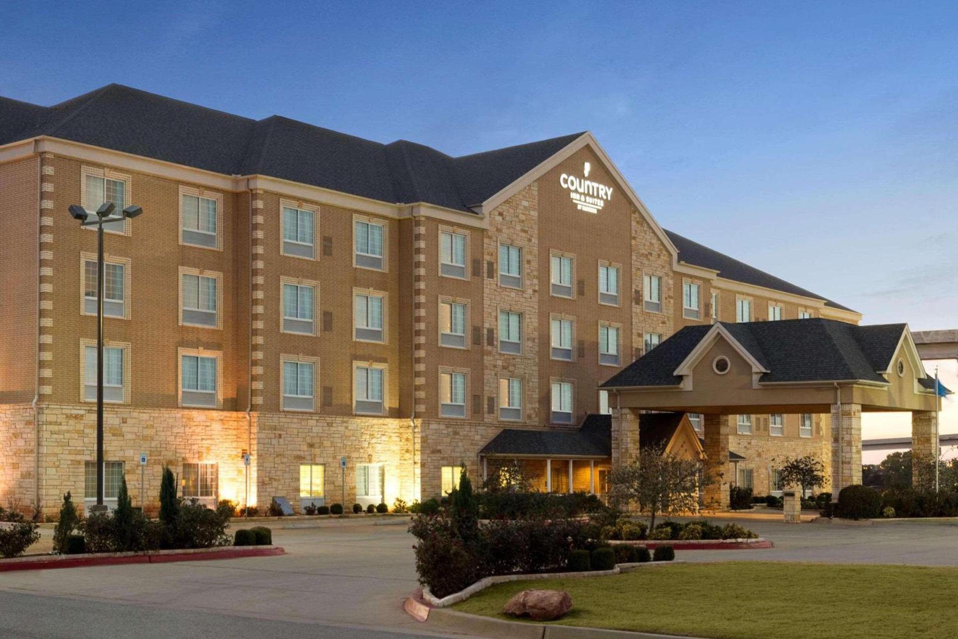 Country Inn & Suites by Radisson, Oklahoma City - Quail Springs, OK — hotel in Oklahoma City