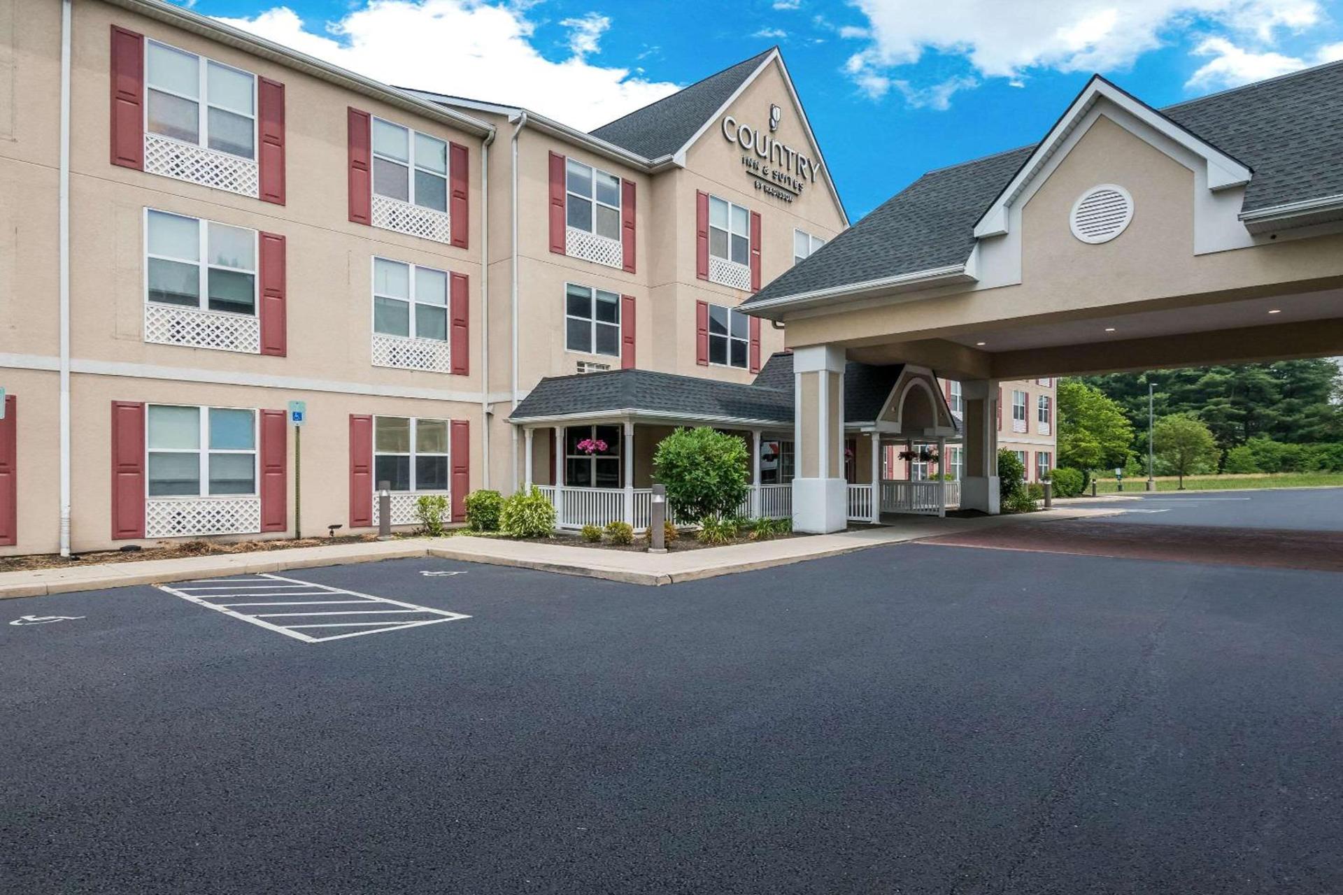 Country Inn & Suites by Radisson, Harrisburg Northeast - Hershey — hotel in Harrisburg