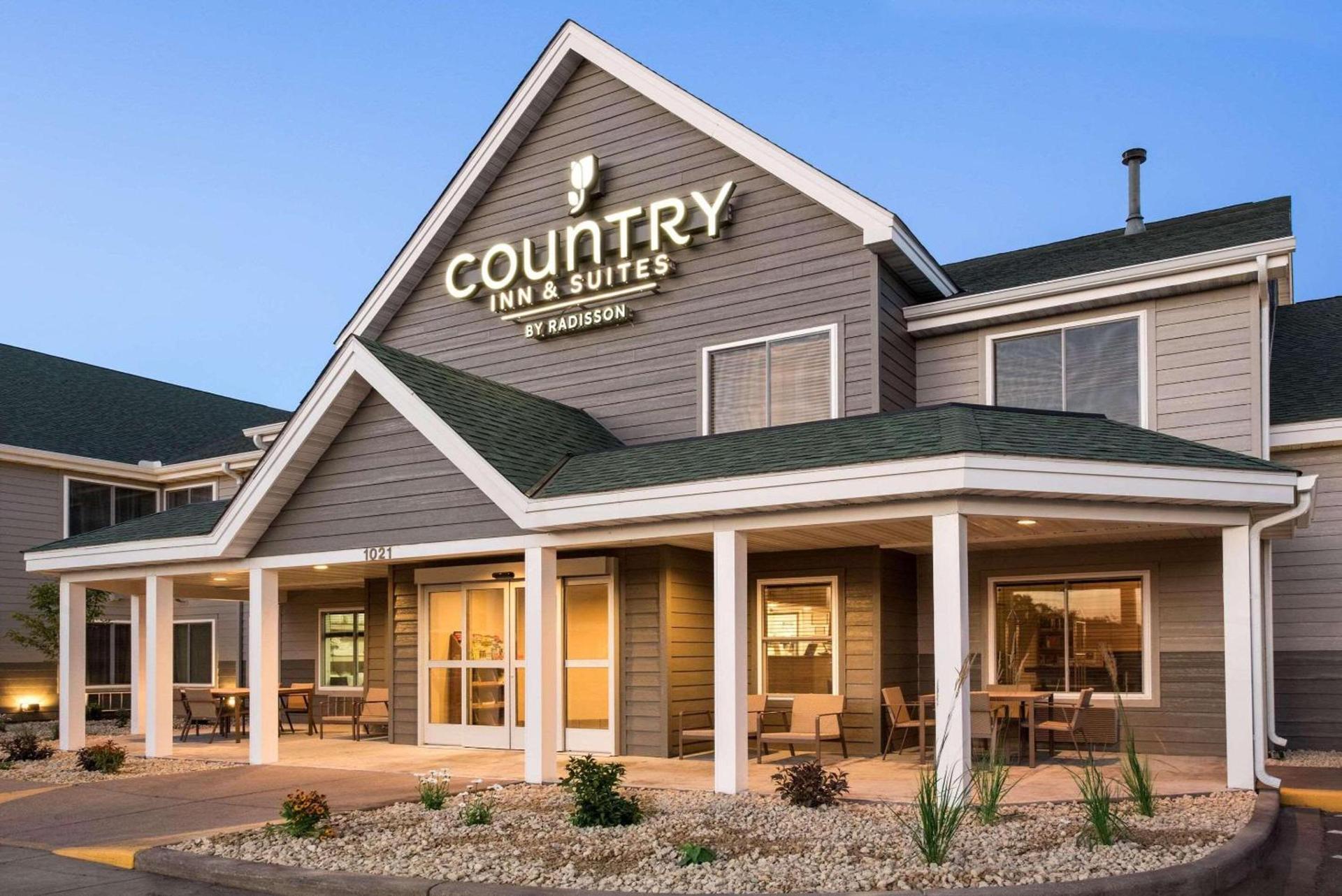 Country Inn & Suites by Radisson, Chippewa Falls, WI — hotel in Chippewa Falls