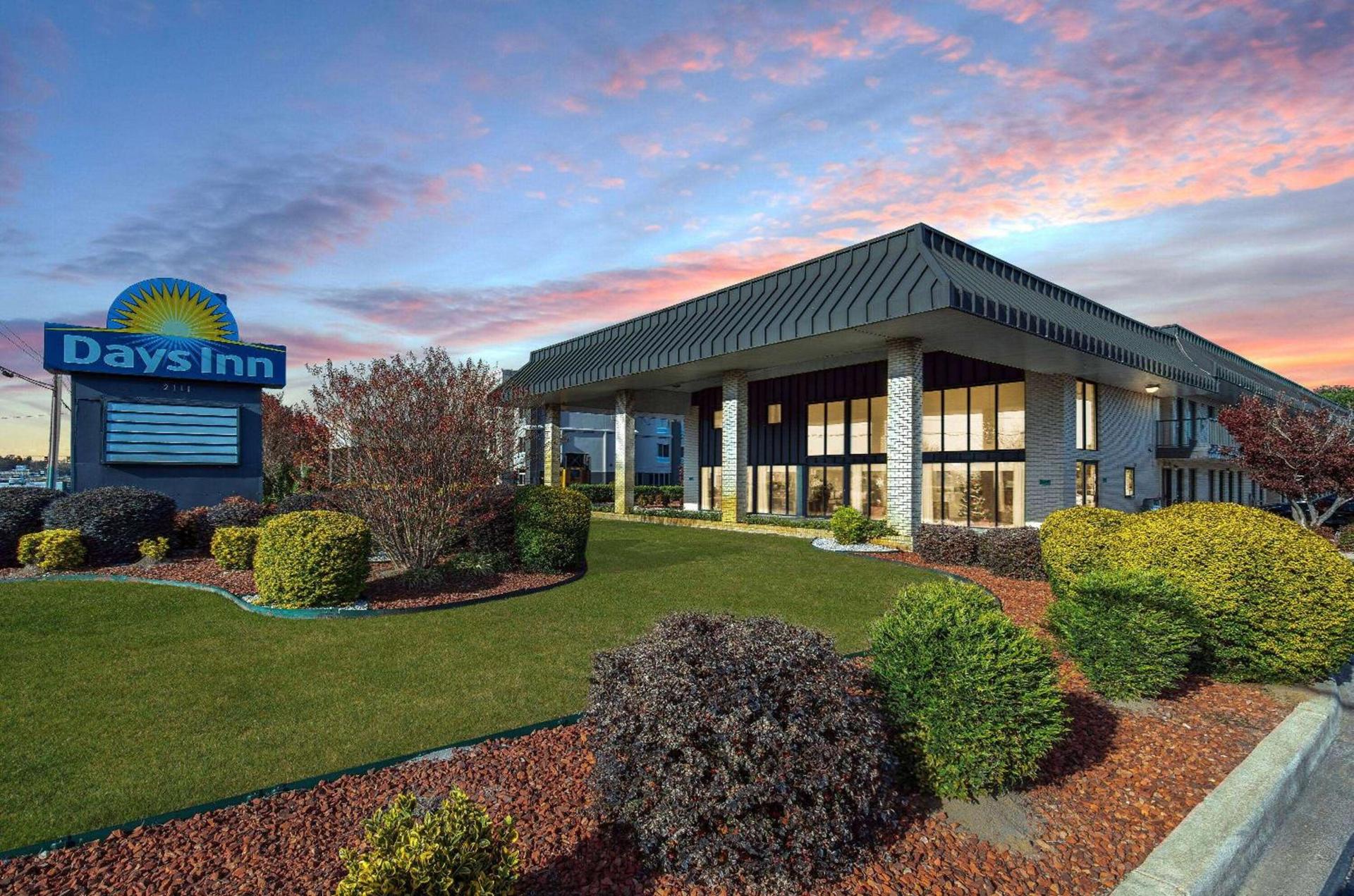 Days Inn by Wyndham Florence/I-95 North — hotel in Florence