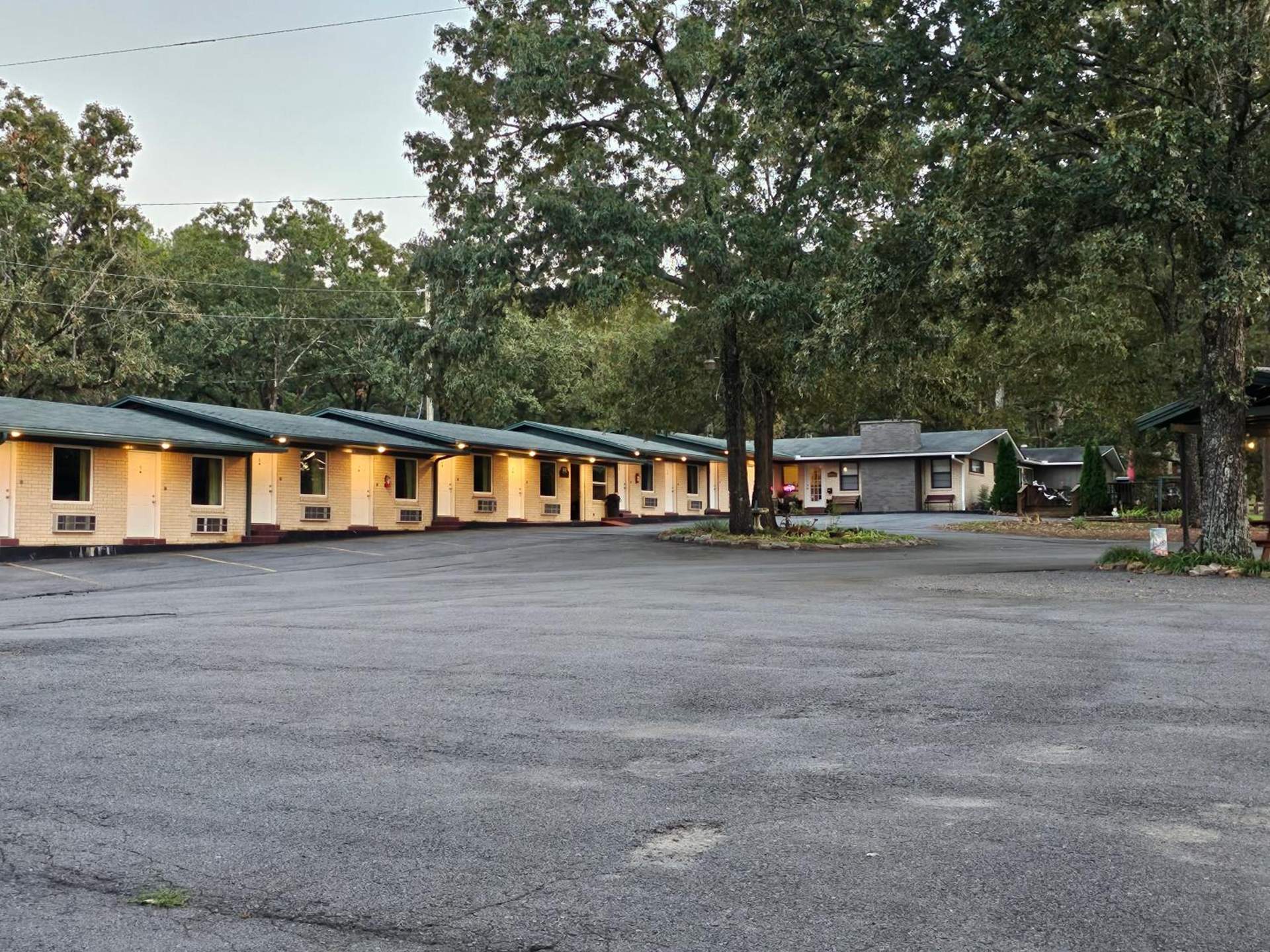 Southern Comfort Inn & Resort