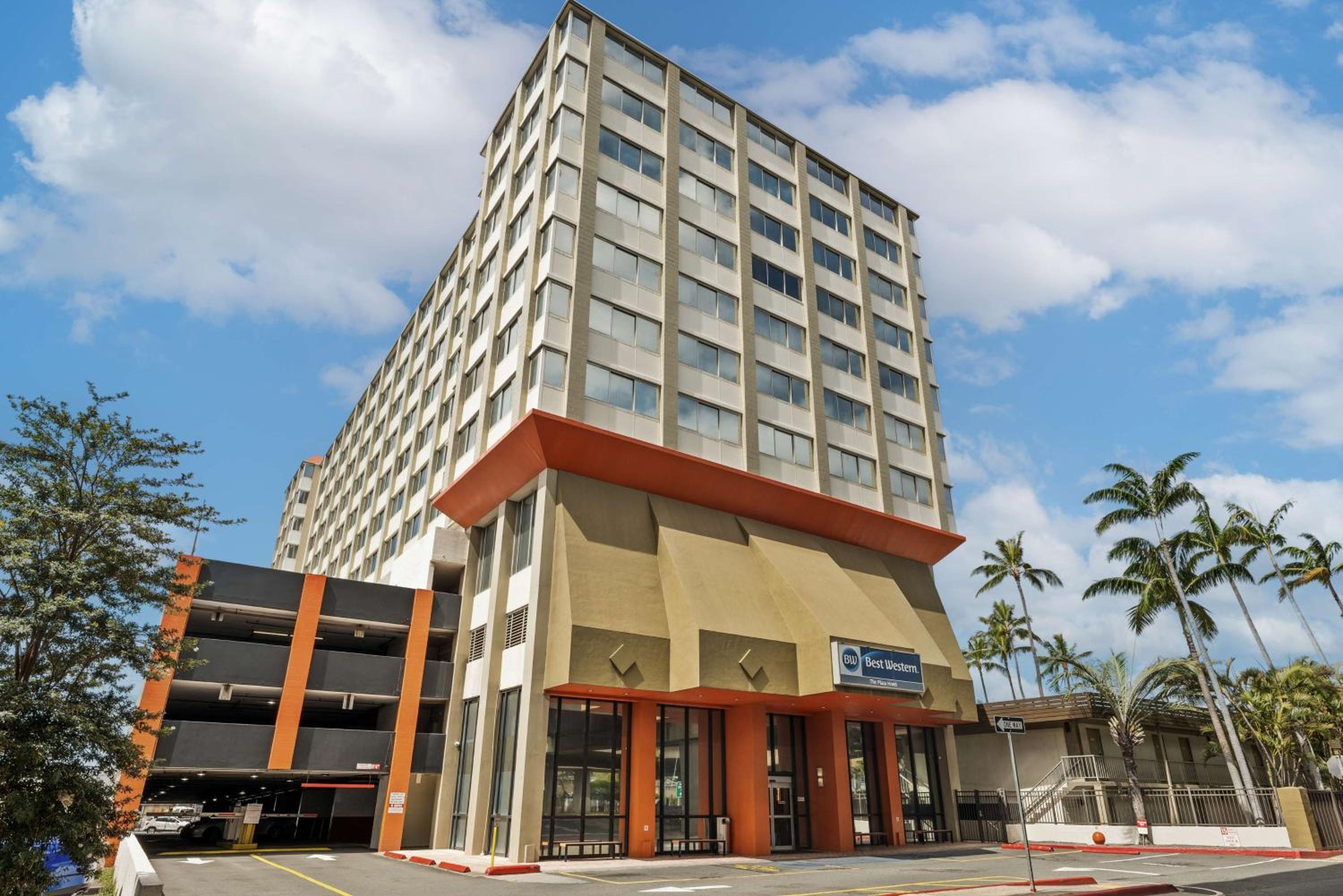 Best Western The Plaza Hotel Honolulu Airport - Free Breakfast