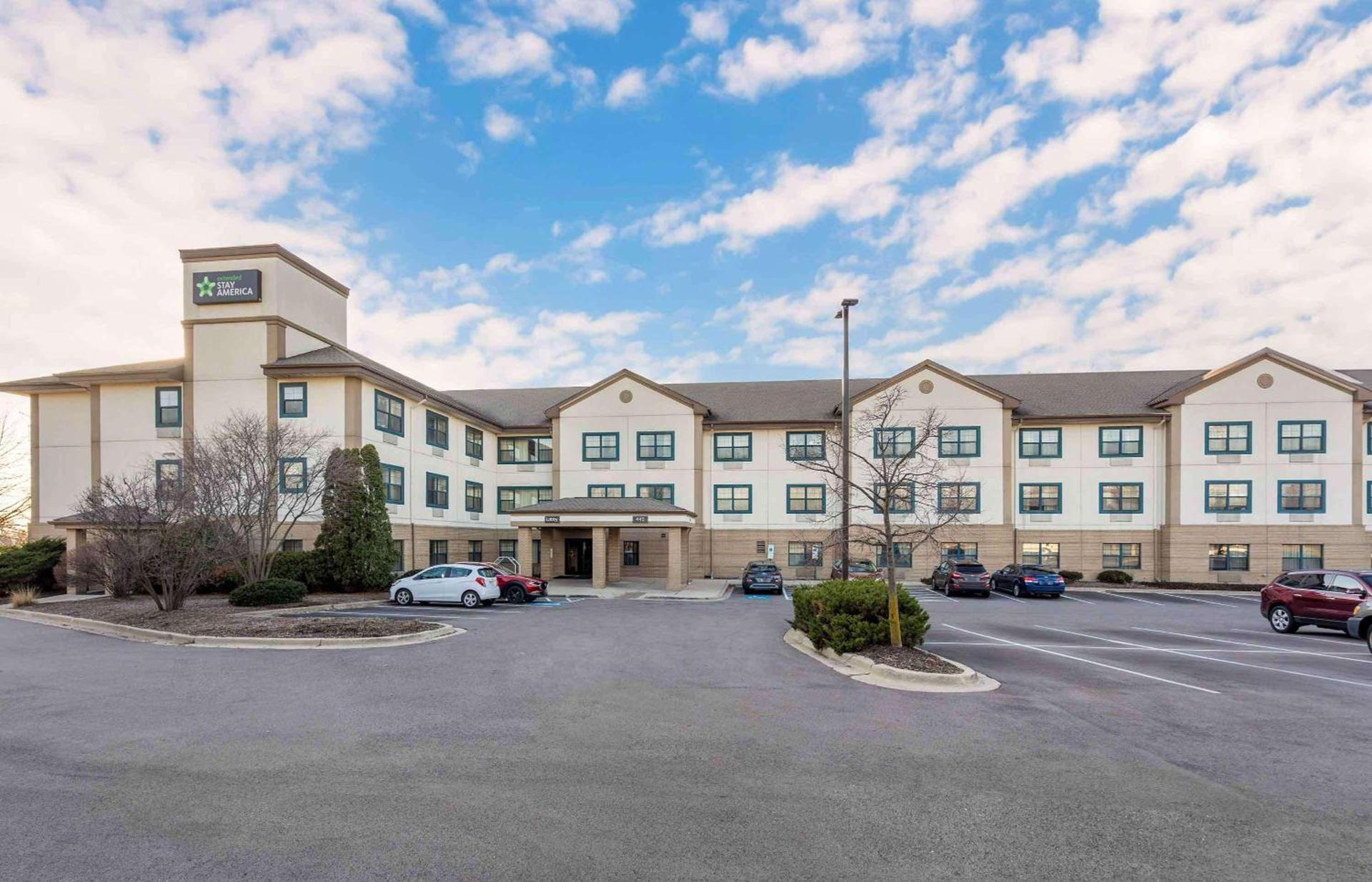 Studio 6 Corporate Extended Stay Chicago Lisle IL — hotel in Lisle