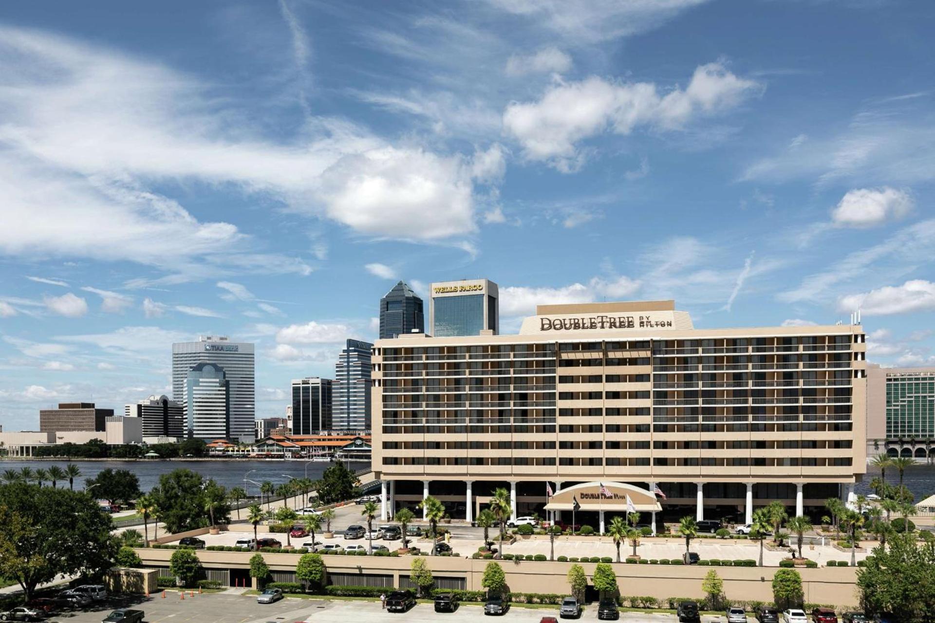 DoubleTree by Hilton Hotel Jacksonville Riverfront — hotel in Jacksonville