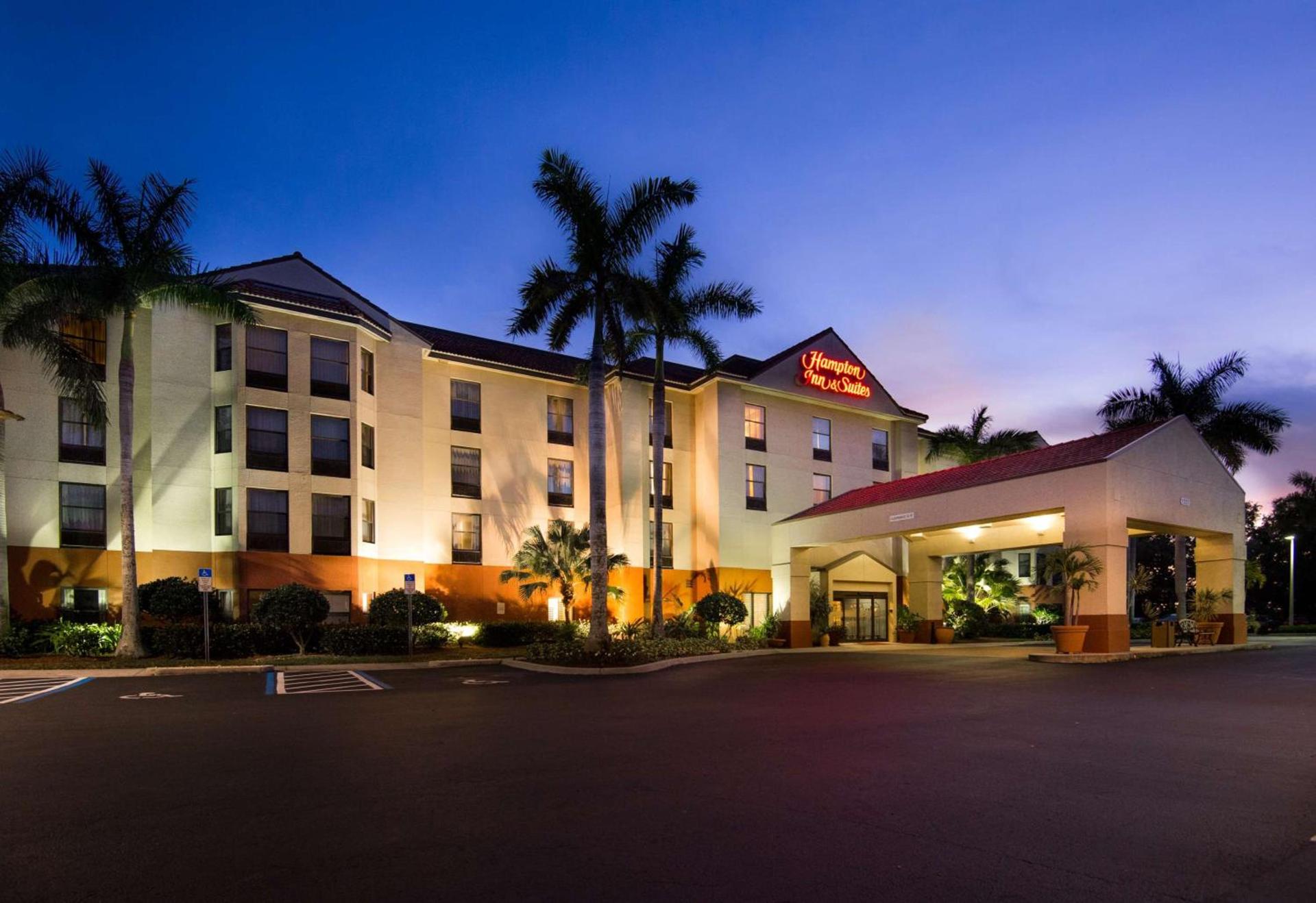Hampton Inn & Suites Fort Myers Beach/Sanibel Gateway — hotel in Fort Myers Beach