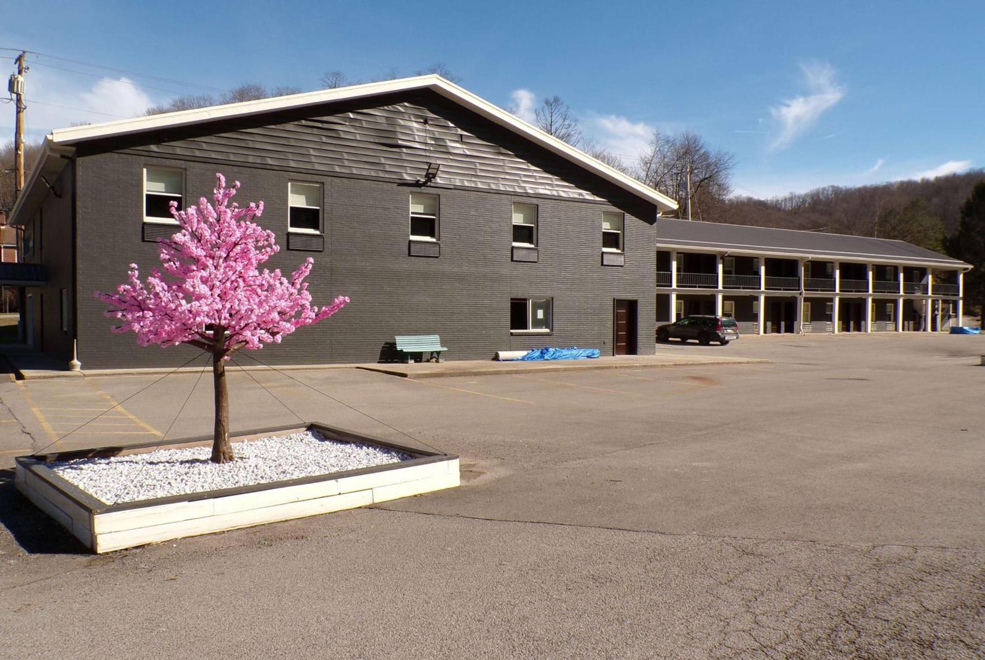 Luxor Inn & Suites, a Travelodge by Wyndham — hotel in Elkins
