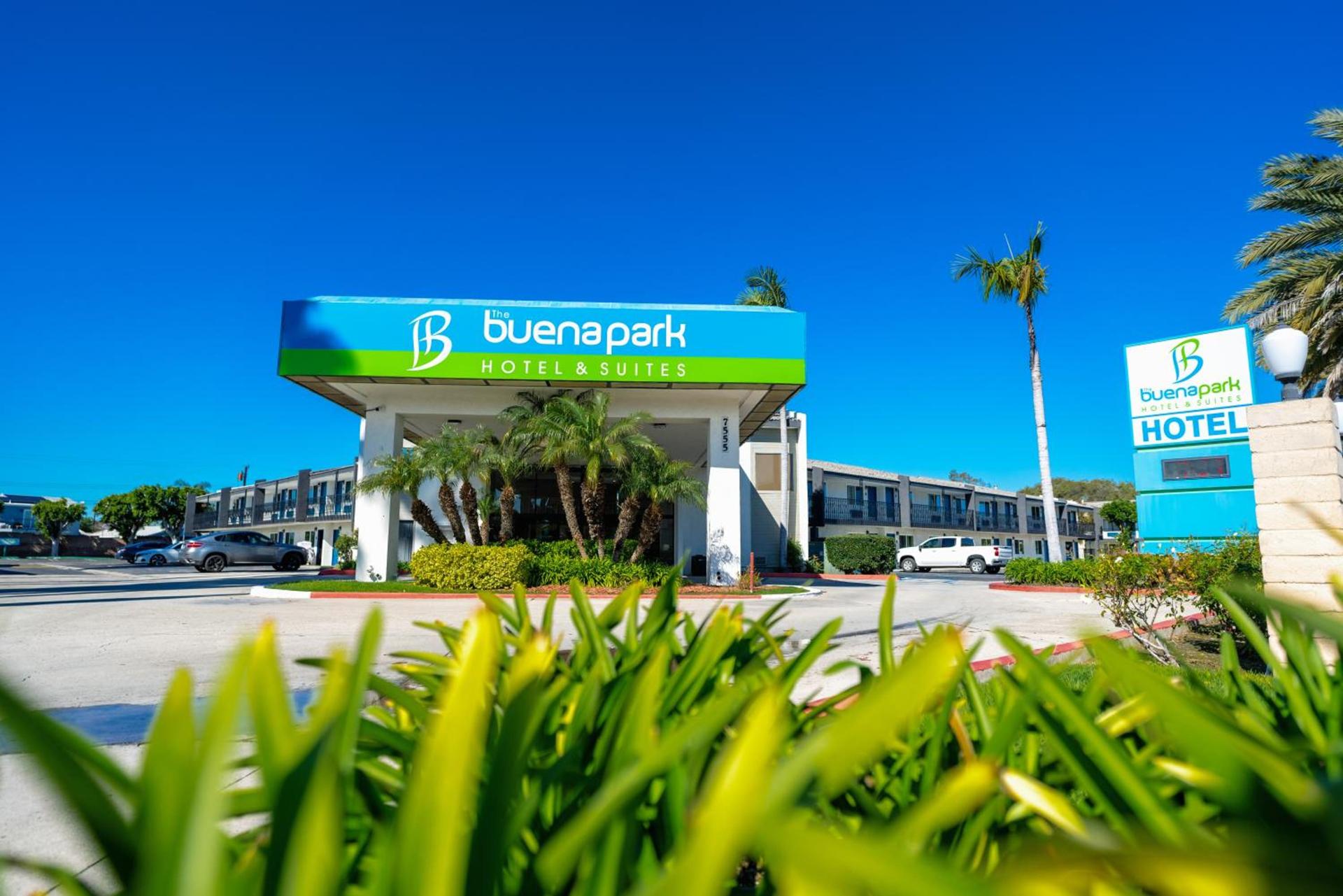 The Buena Park Hotel & Suites — hotel in Buena Park