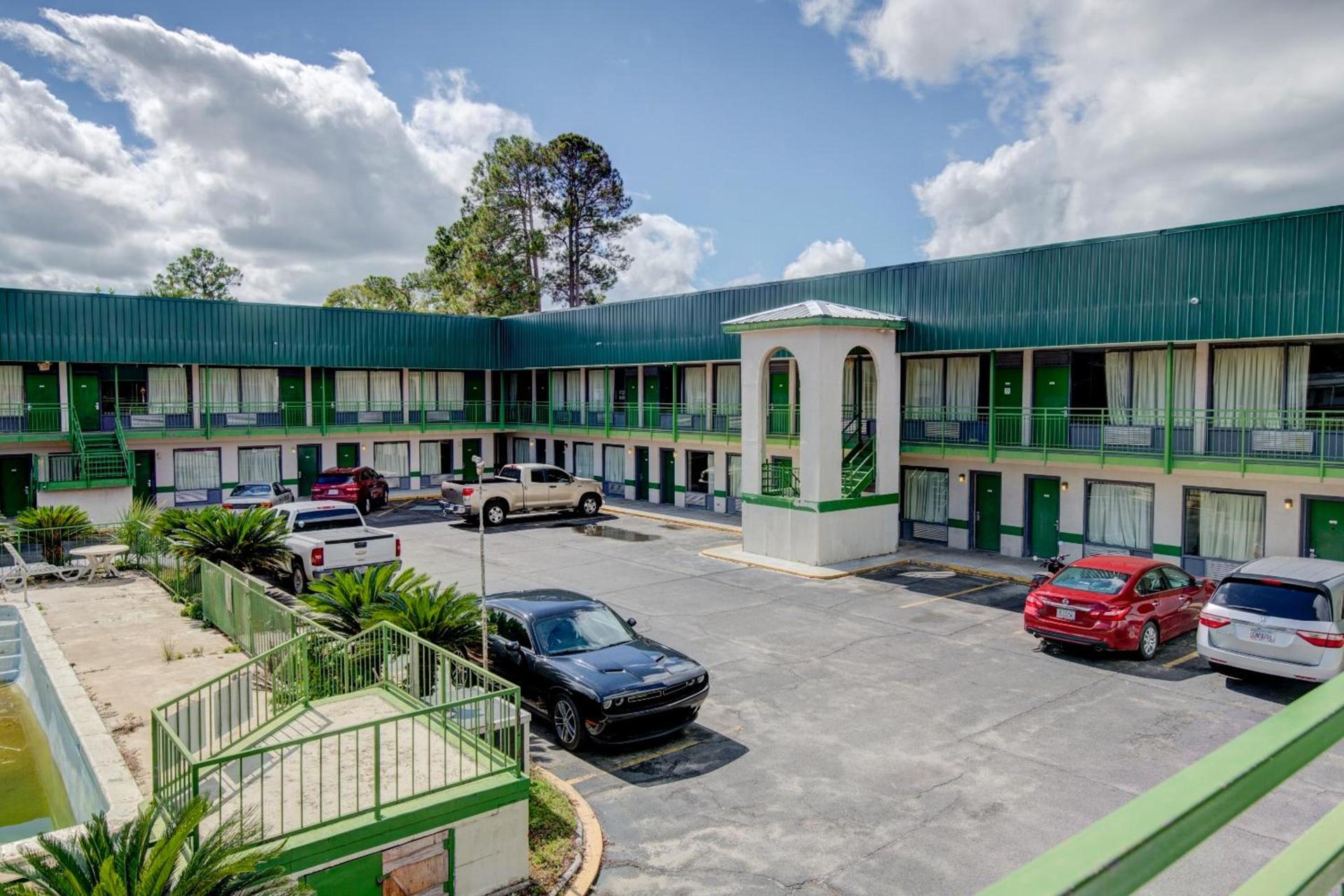 OYO Hotel Douglas GA US-441 — hotel in Douglas