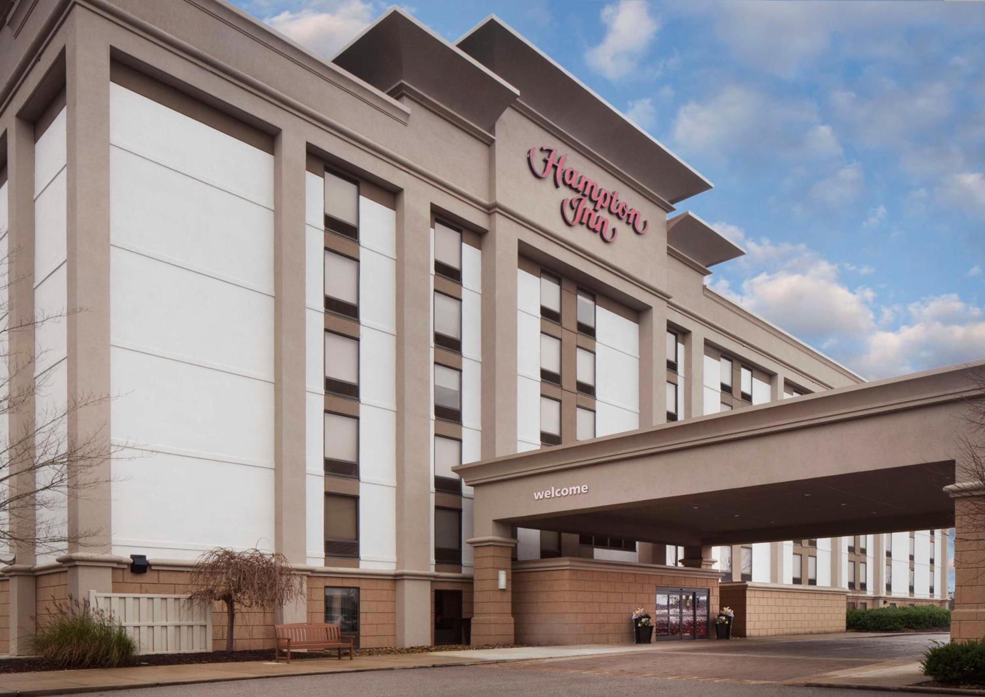 Hampton Inn Charleston-Southridge — hotel in Charleston