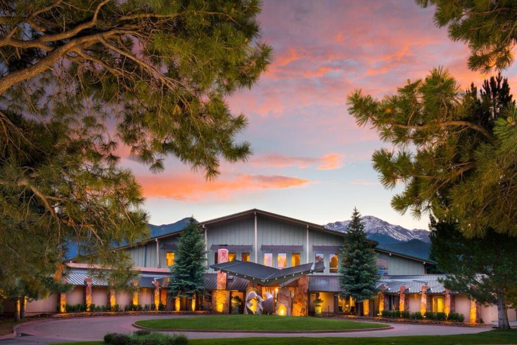Garden of the Gods Resort & Club — hotel in Colorado Springs