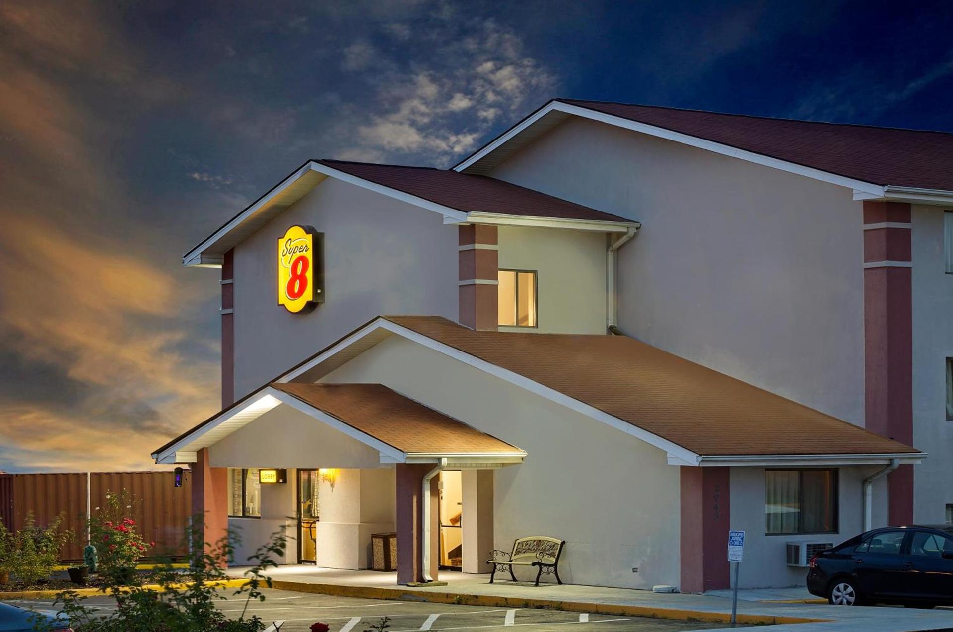 Super 8 by Wyndham Waynesboro — hotel in Waynesboro