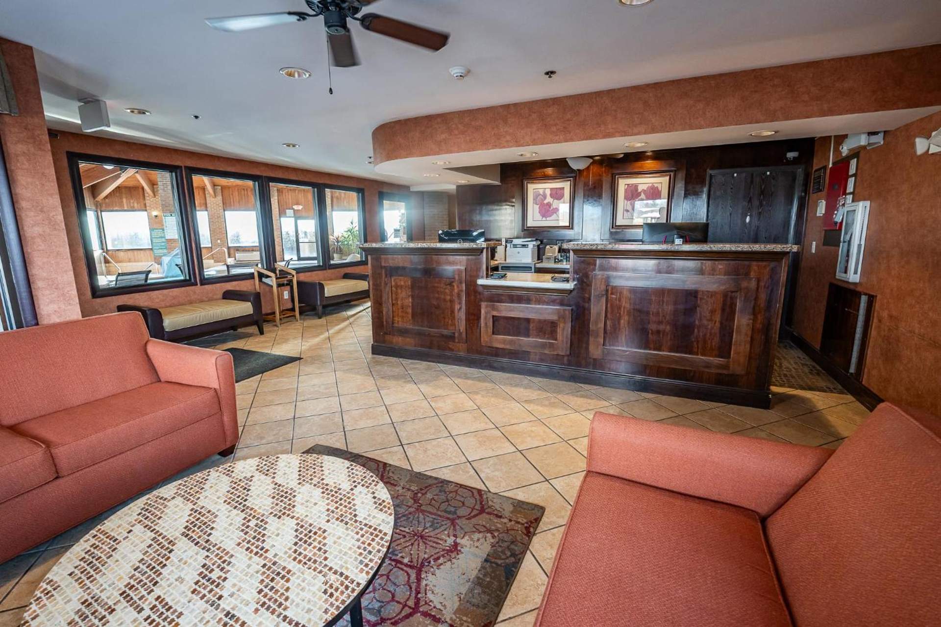 Christopher Inn and Suites