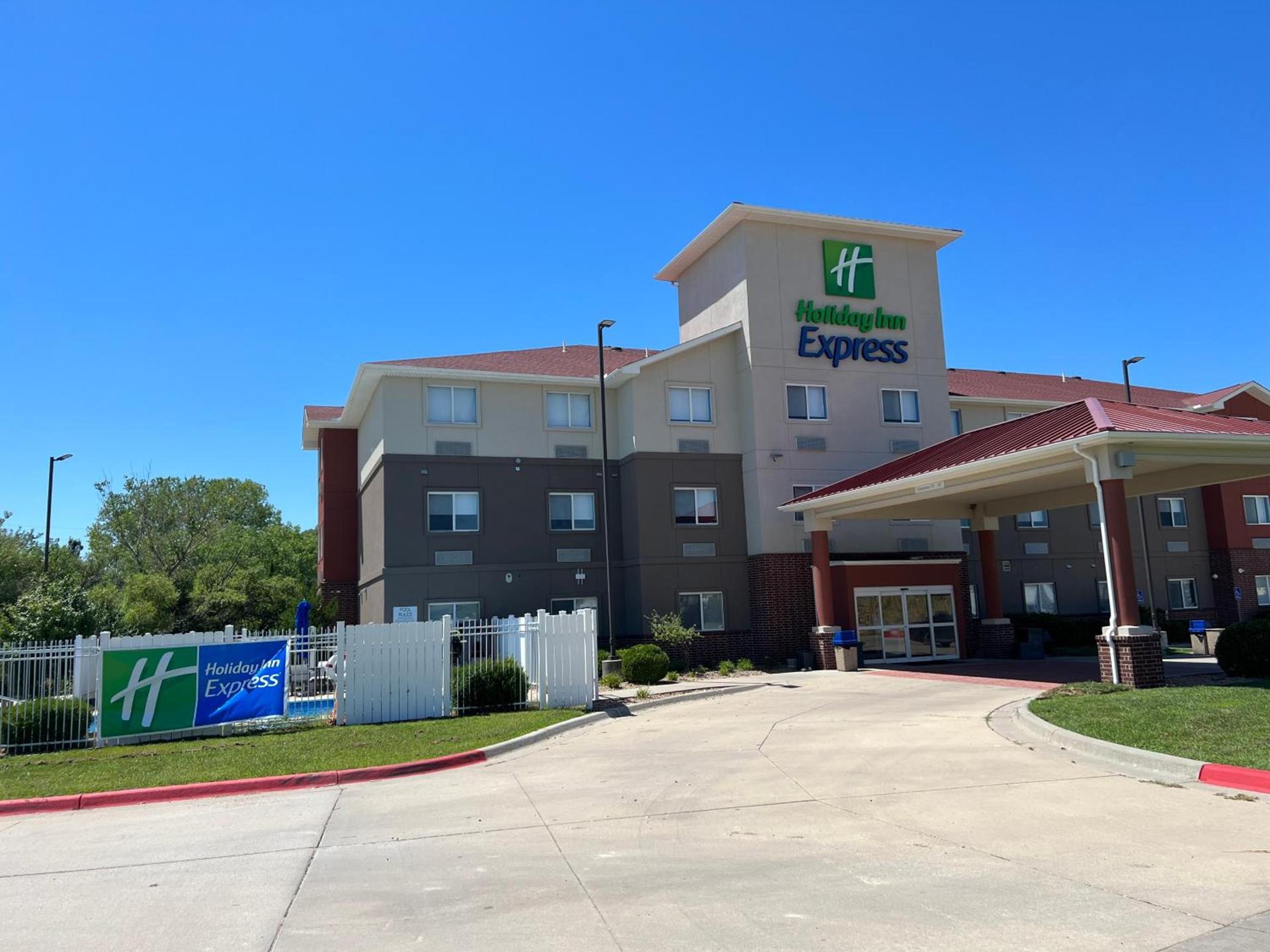 Holiday Inn Express - Wichita North - Park City by IHG — hotel in Park City