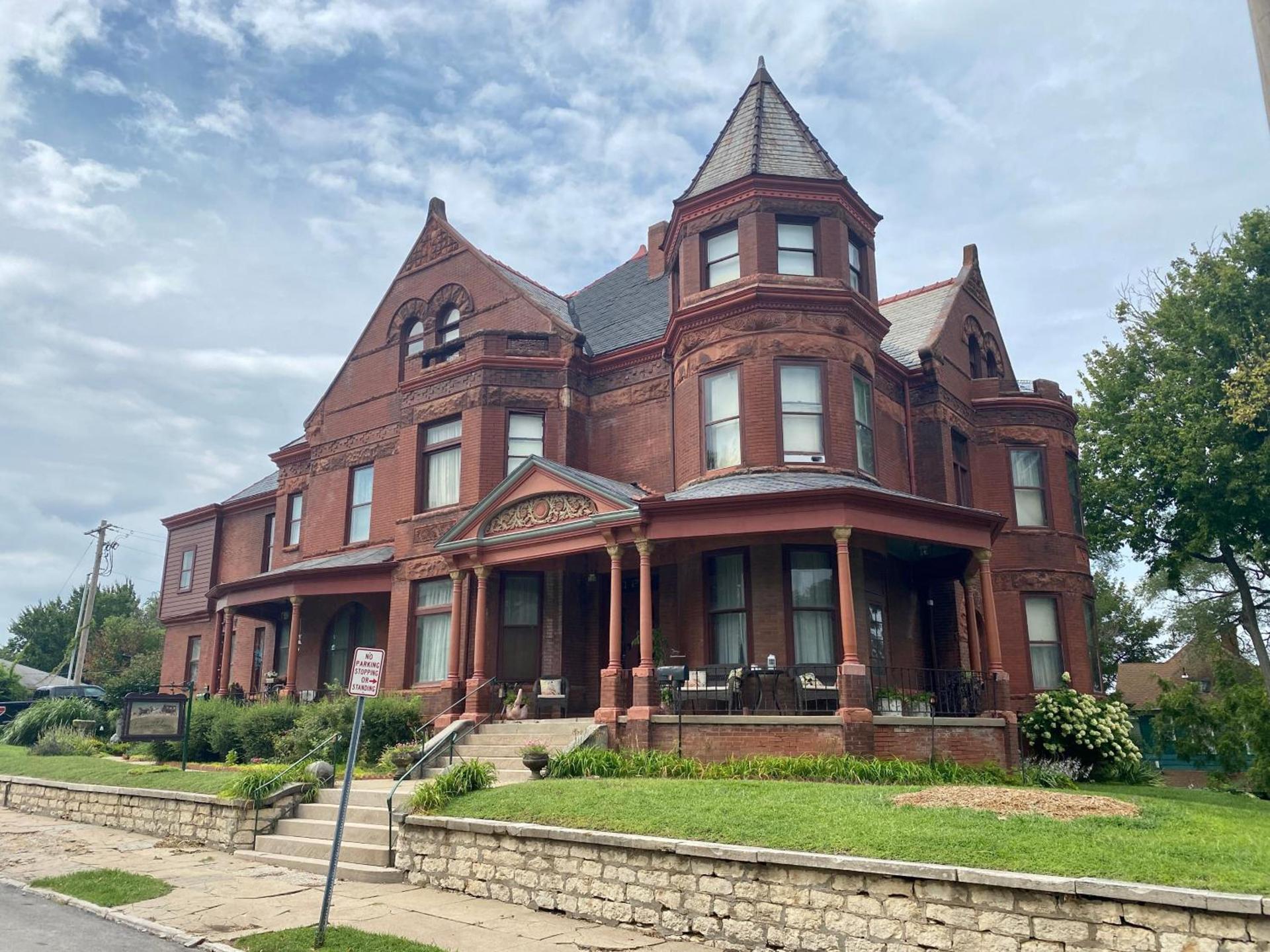 Vineyard Mansion B&B — hotel in Saint Joseph