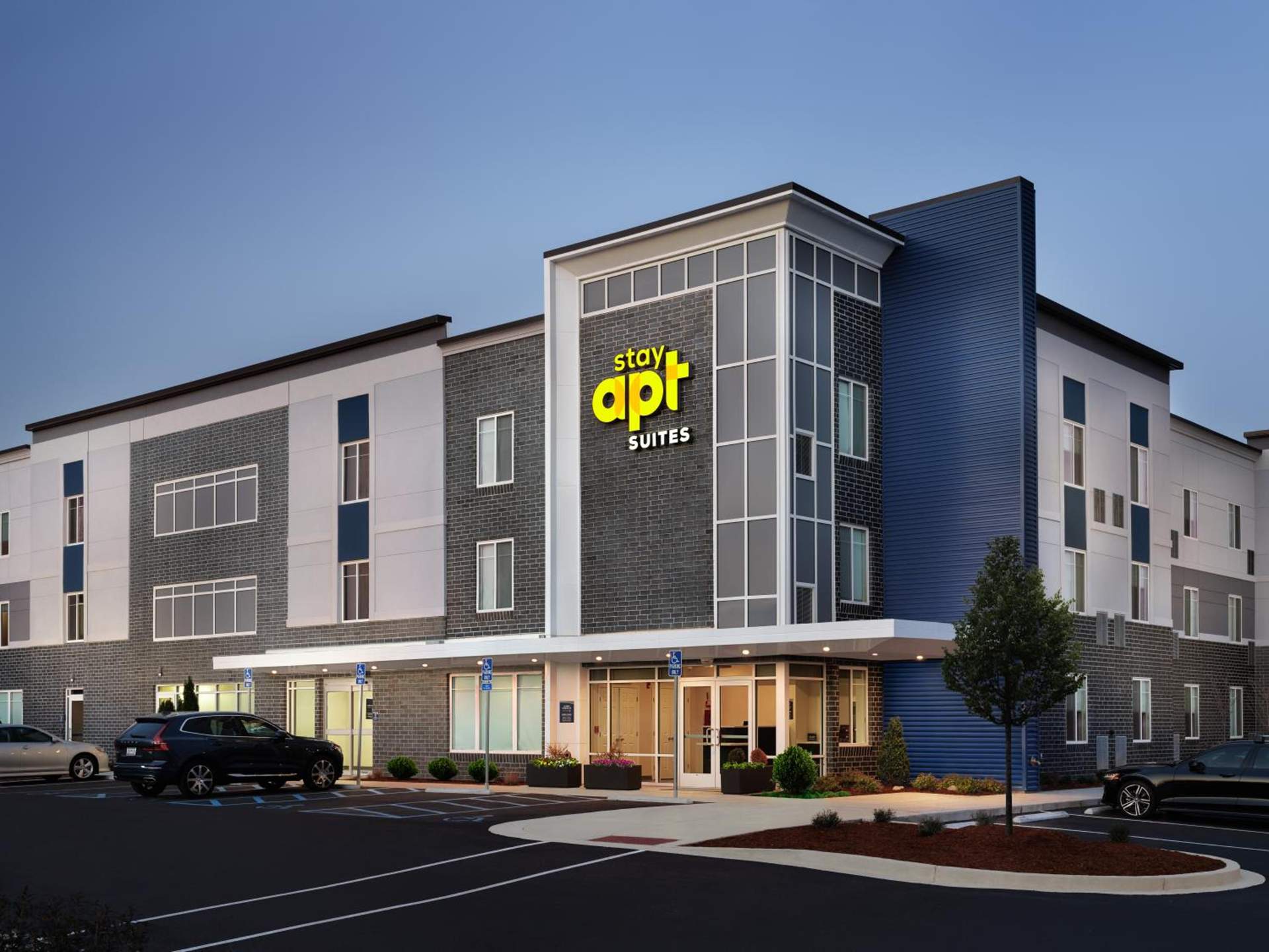 stayAPT Suites Memphis-Cordova/Wolfchase Galleria