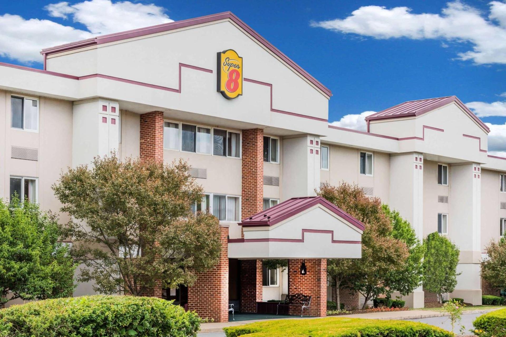 Super 8 by Wyndham State College — hotel in State College