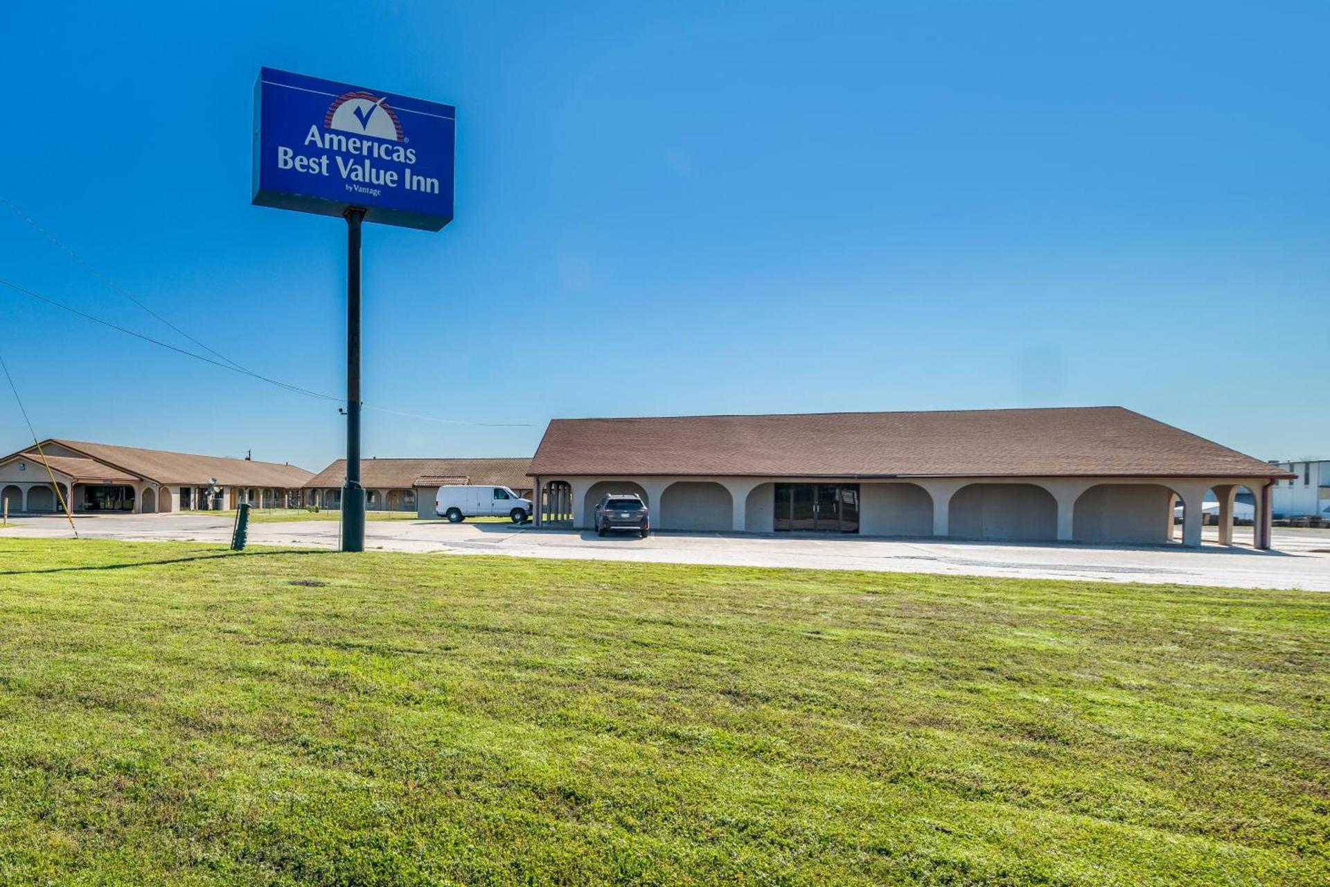 Americas Best Value Inn Bonham — hotel in Bonham