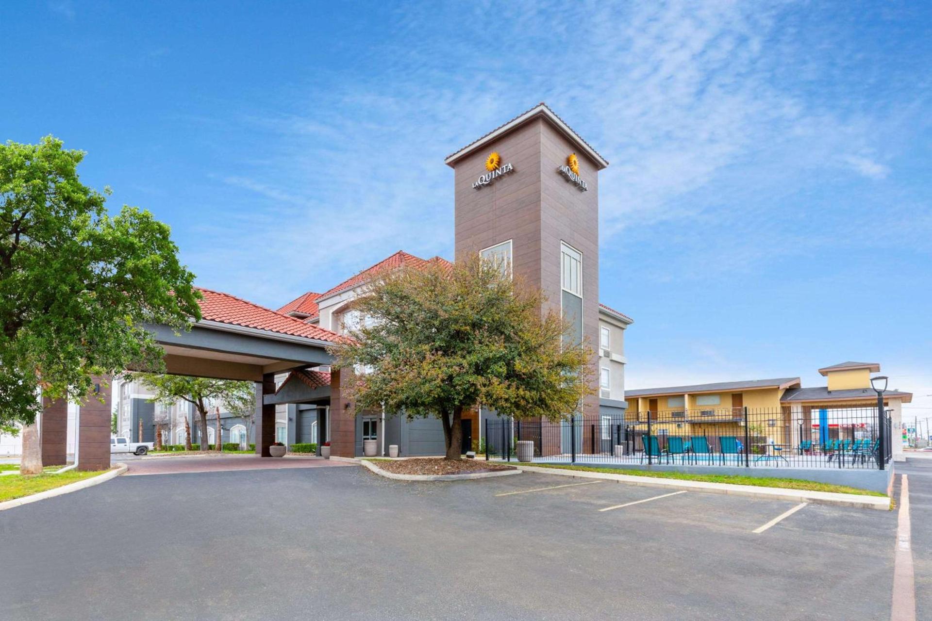 La Quinta by Wyndham New Braunfels — hotel in New Braunfels