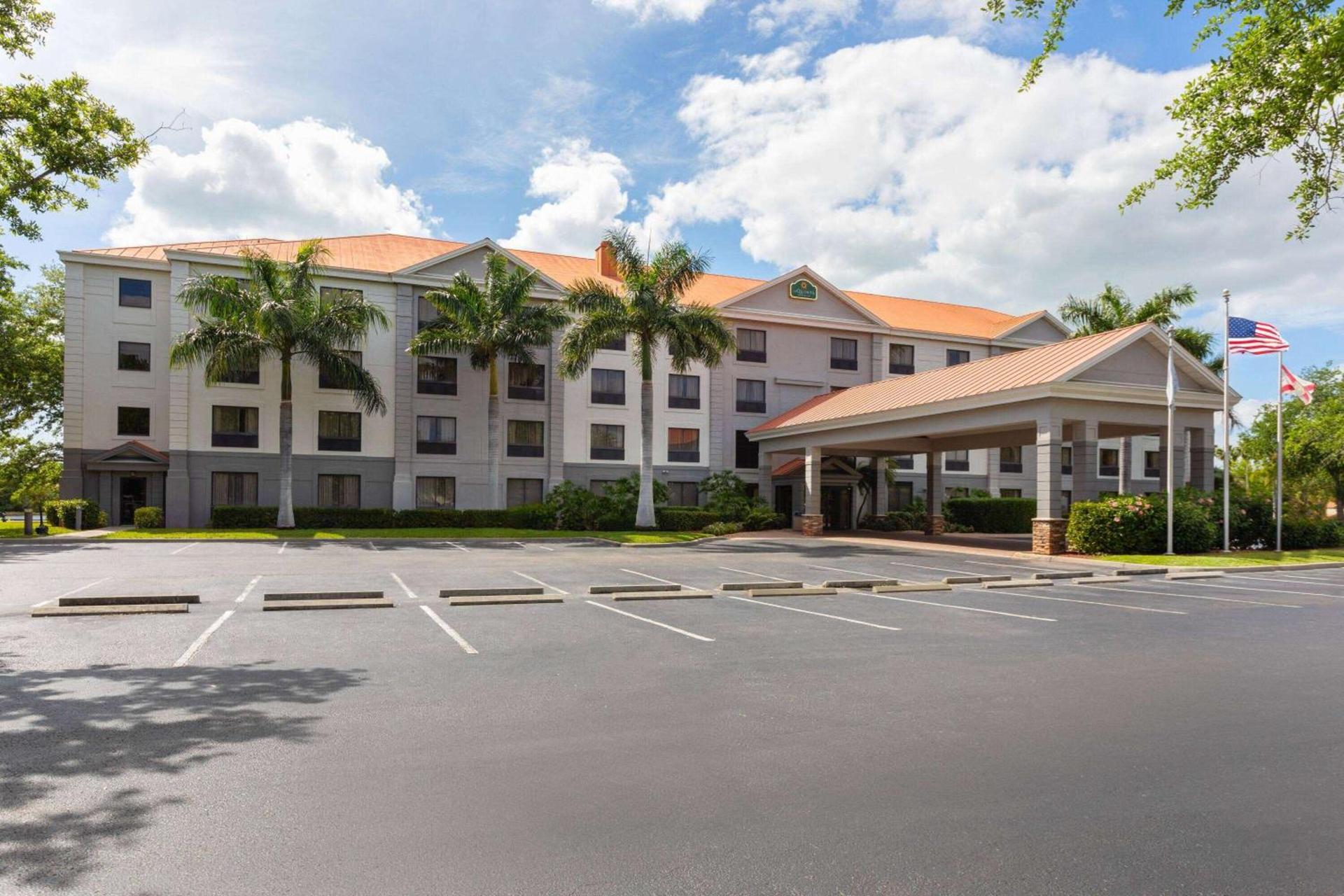 La Quinta by Wyndham Bonita Springs Naples North — hotel in Bonita Springs
