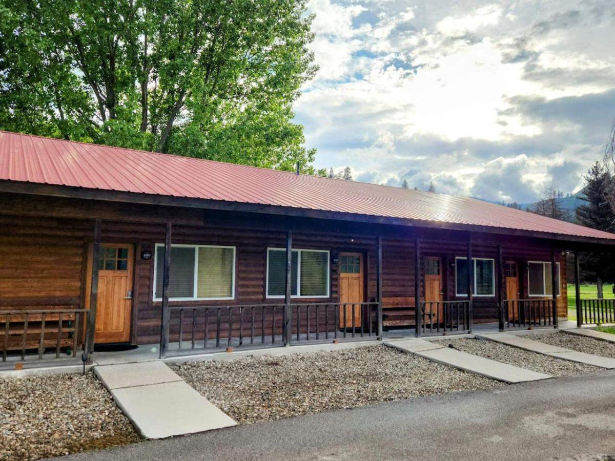 Queen Double Ensuite at South Fork Lodge Motel
