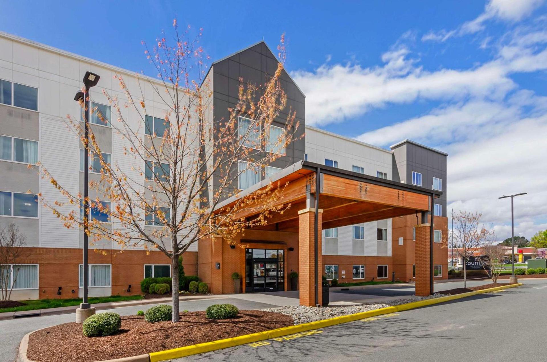 Country Inn & Suites by Radisson, Charlottesville-UVA, VA — hotel in Charlottesville