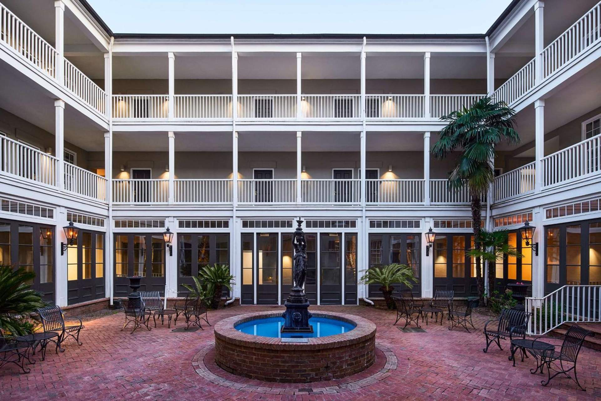 St James Hotel Selma Tapestry Collection by Hilton