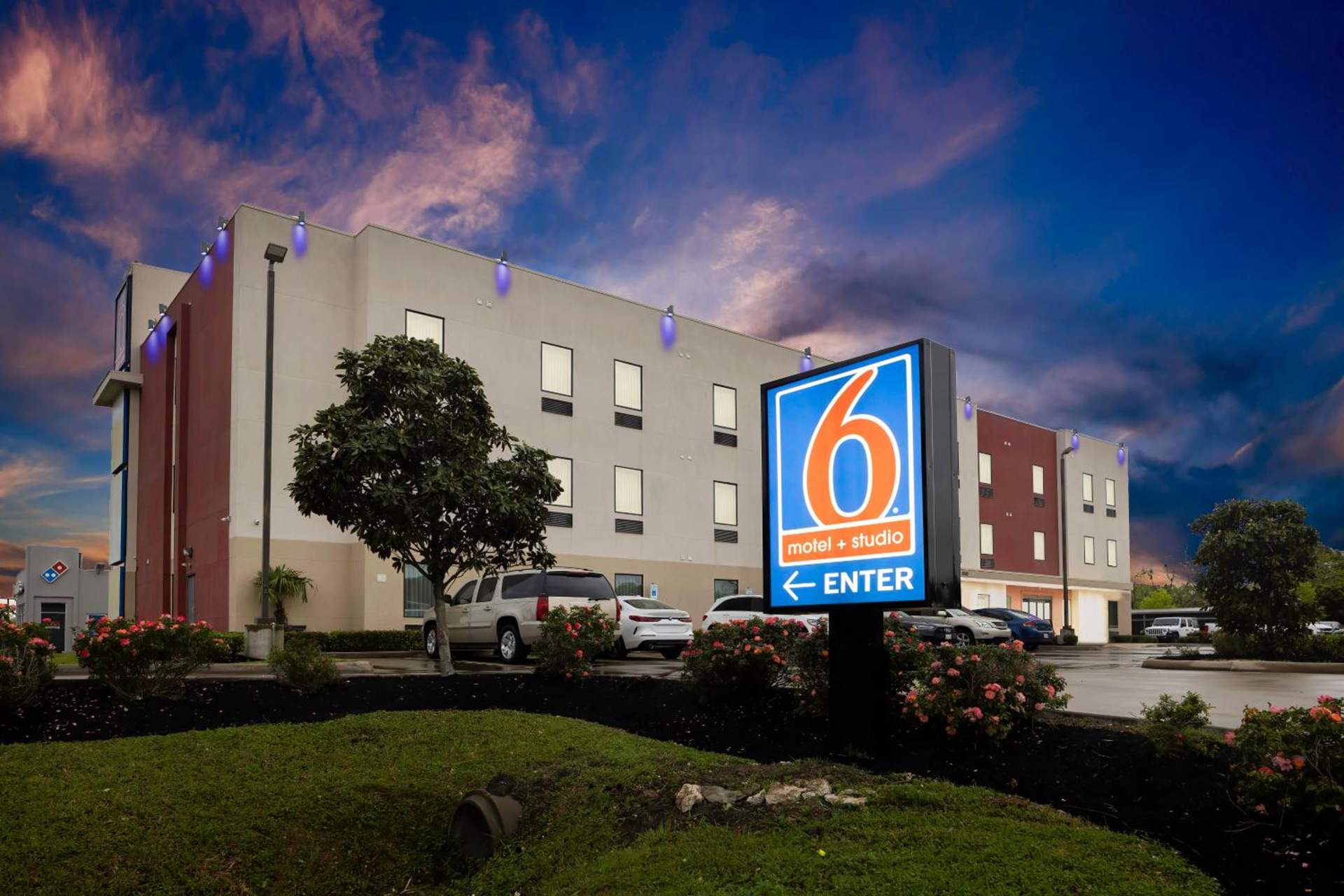 Studio 6 Suites Texas City, TX I 45 South