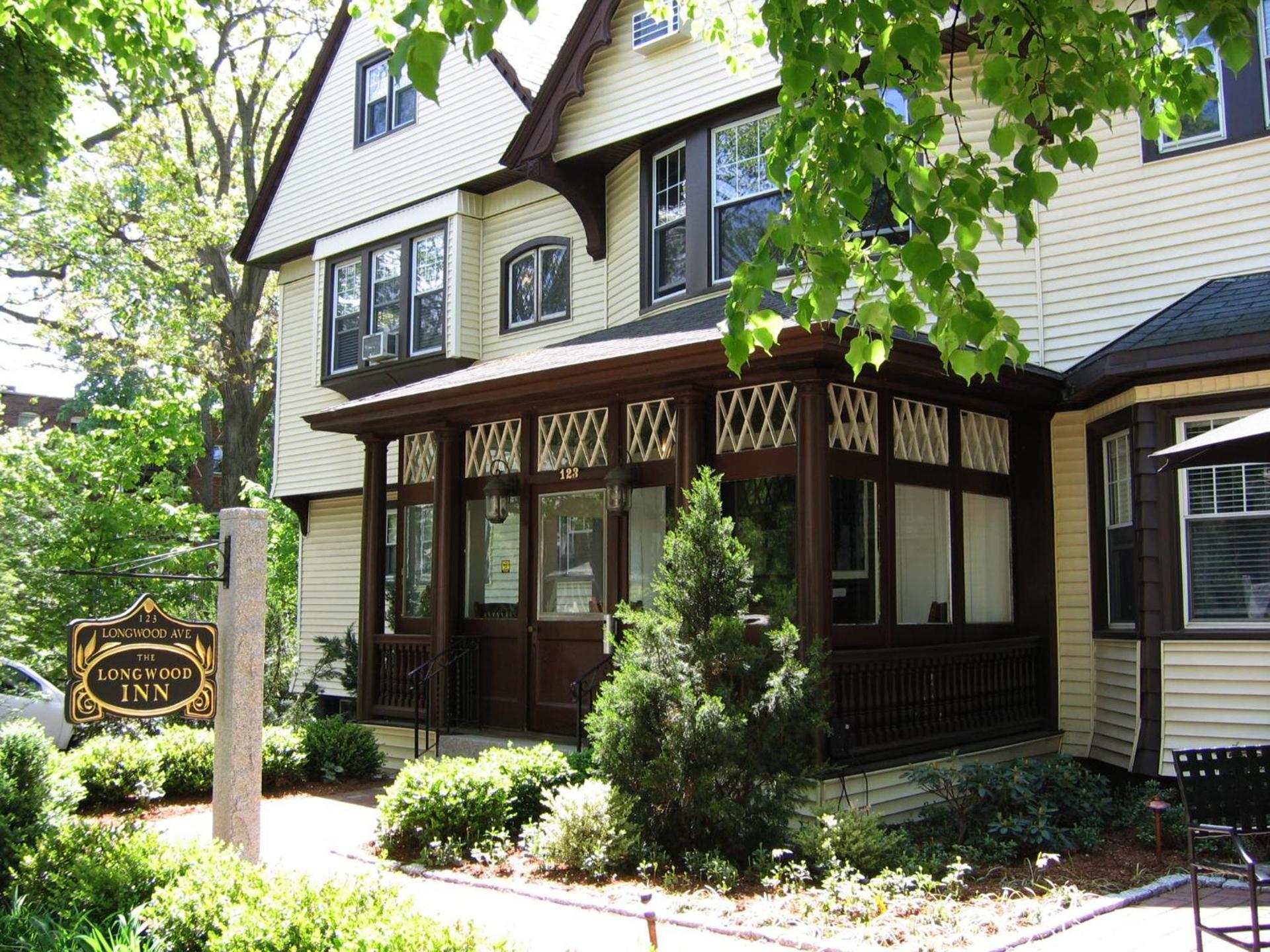 Longwood Inn — hotel in Brookline