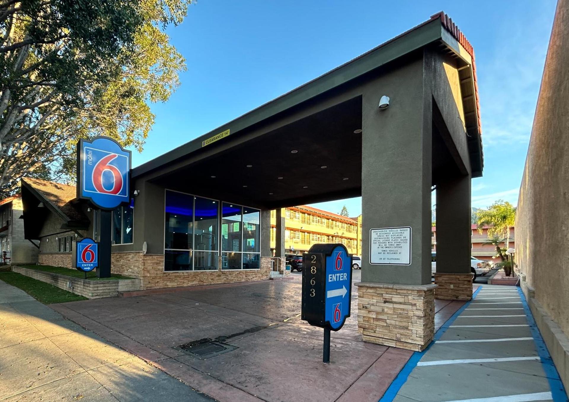 Motel 6 Pasadena, CA Old Town Pasadena Area — hotel in Pasadena