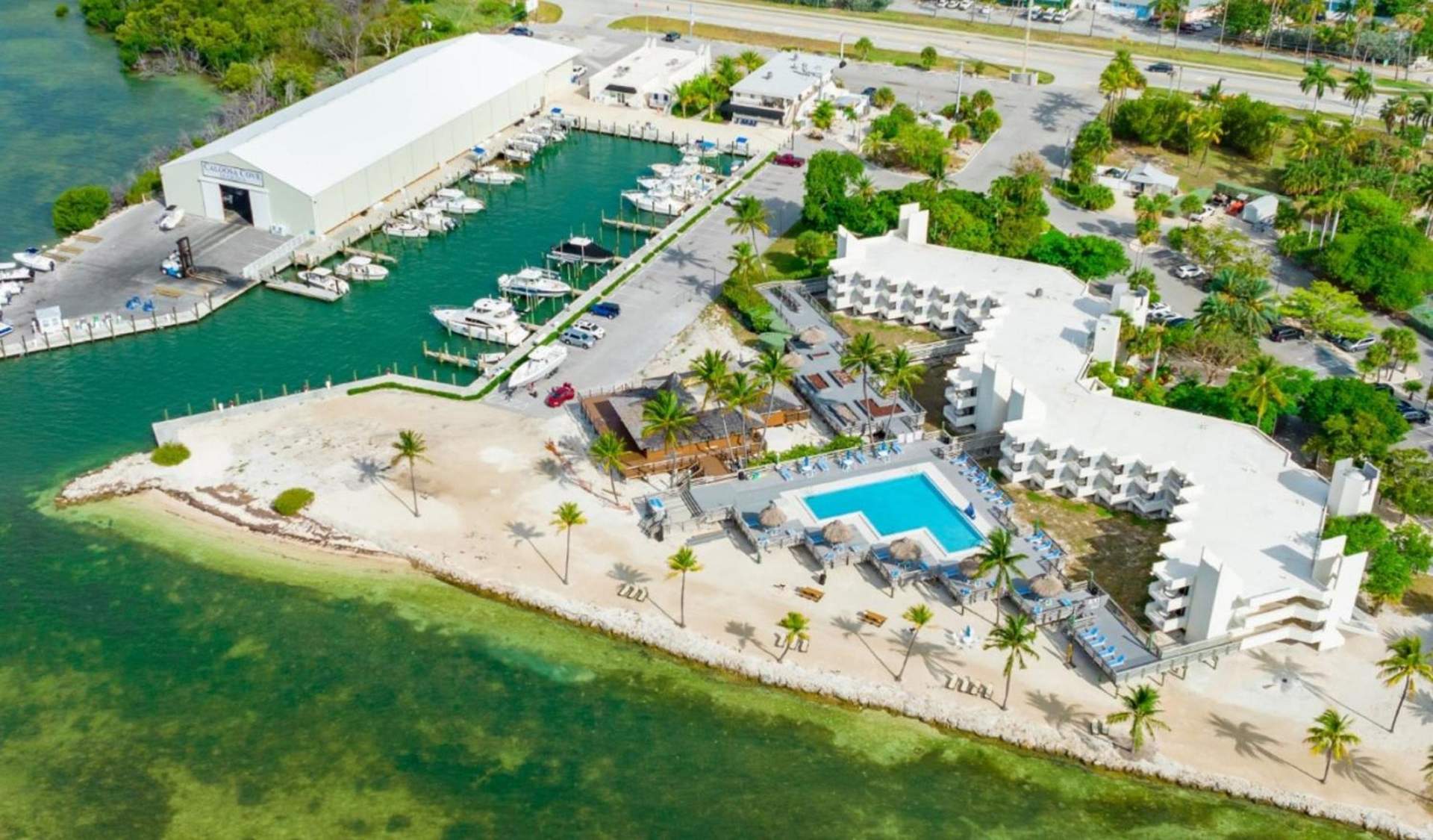 Caloosa Cove Resort by CoolVacay