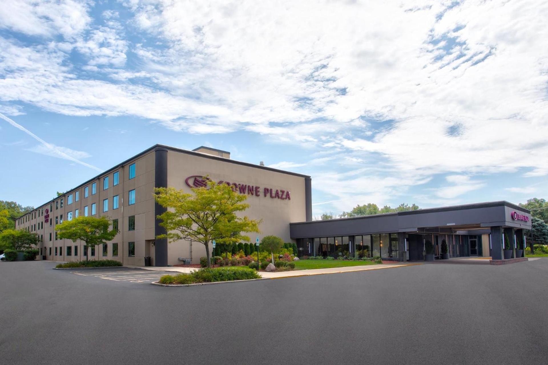 Crowne Plaza Chicago-Northbrook, an IHG Hotel — hotel in Northbrook
