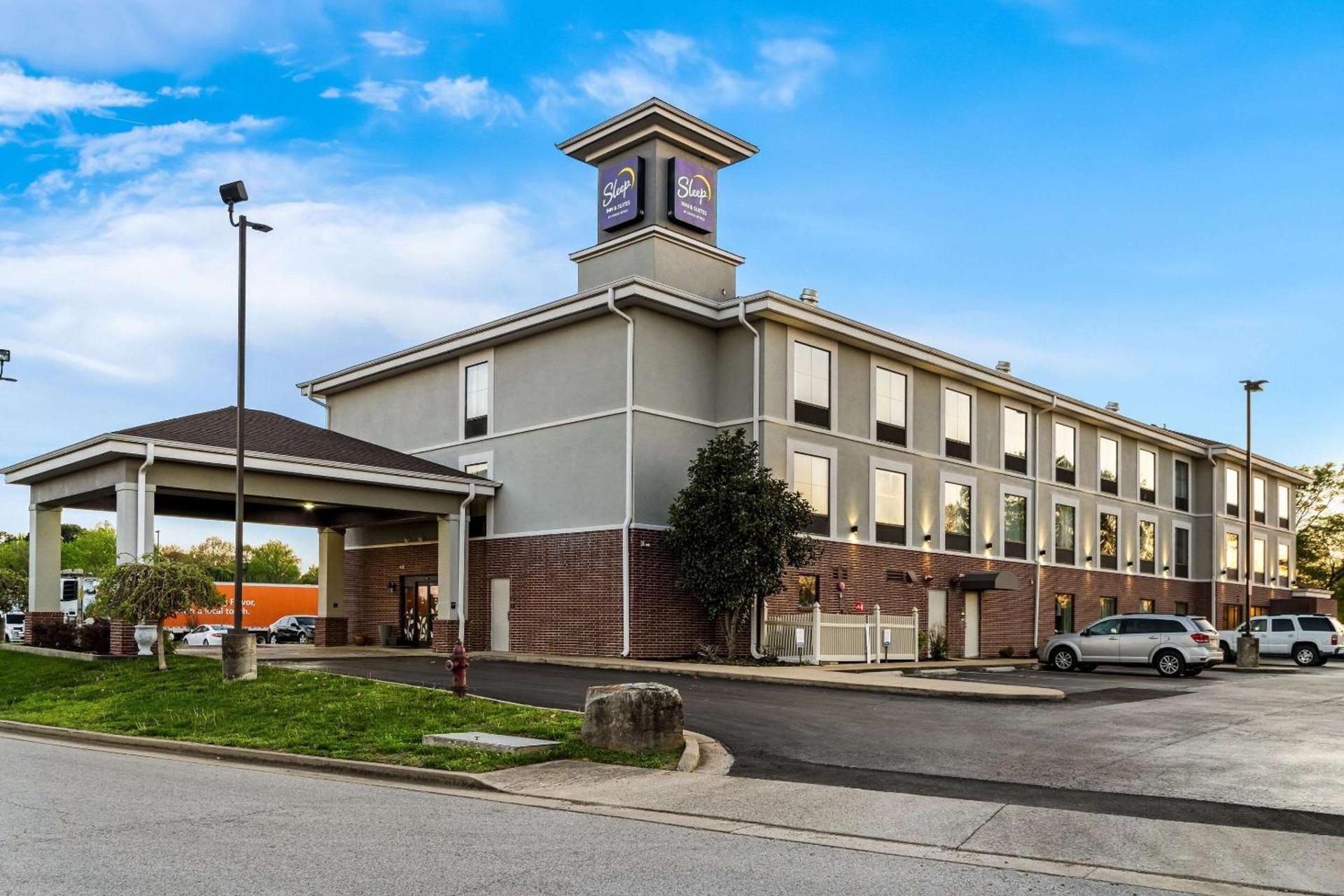 Sleep Inn & Suites Dyersburg I-155 — hotel in Dyersburg