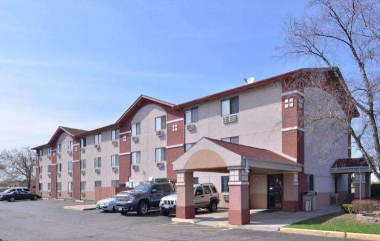 Days Inn by Wyndham Waukegan