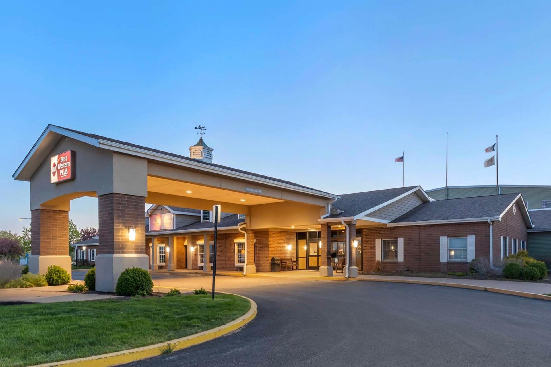 Best Western Plus Steeplegate Inn — hotel in Davenport