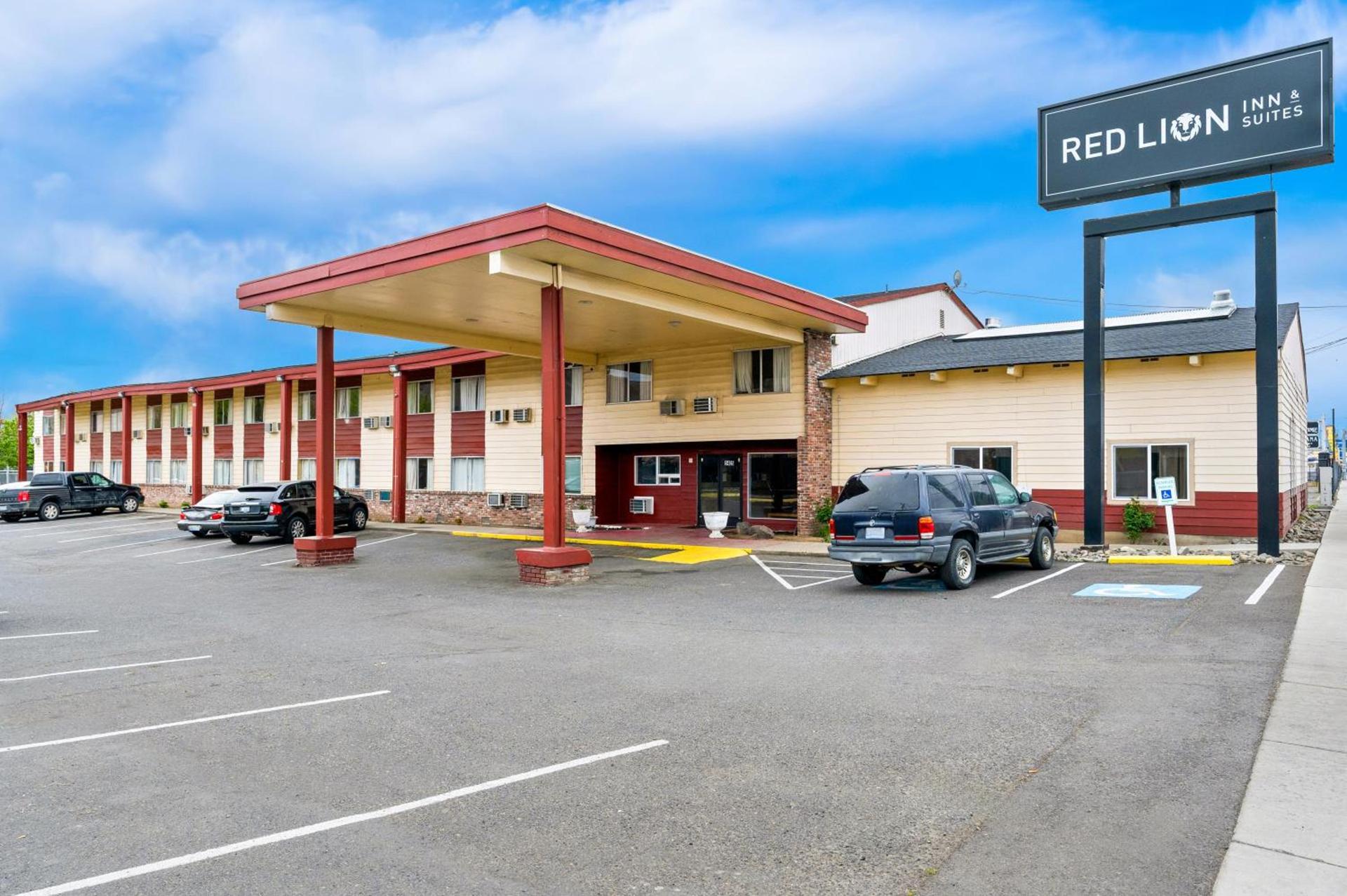 Red Lion Inn & Suites Yakima — hotel in Yakima