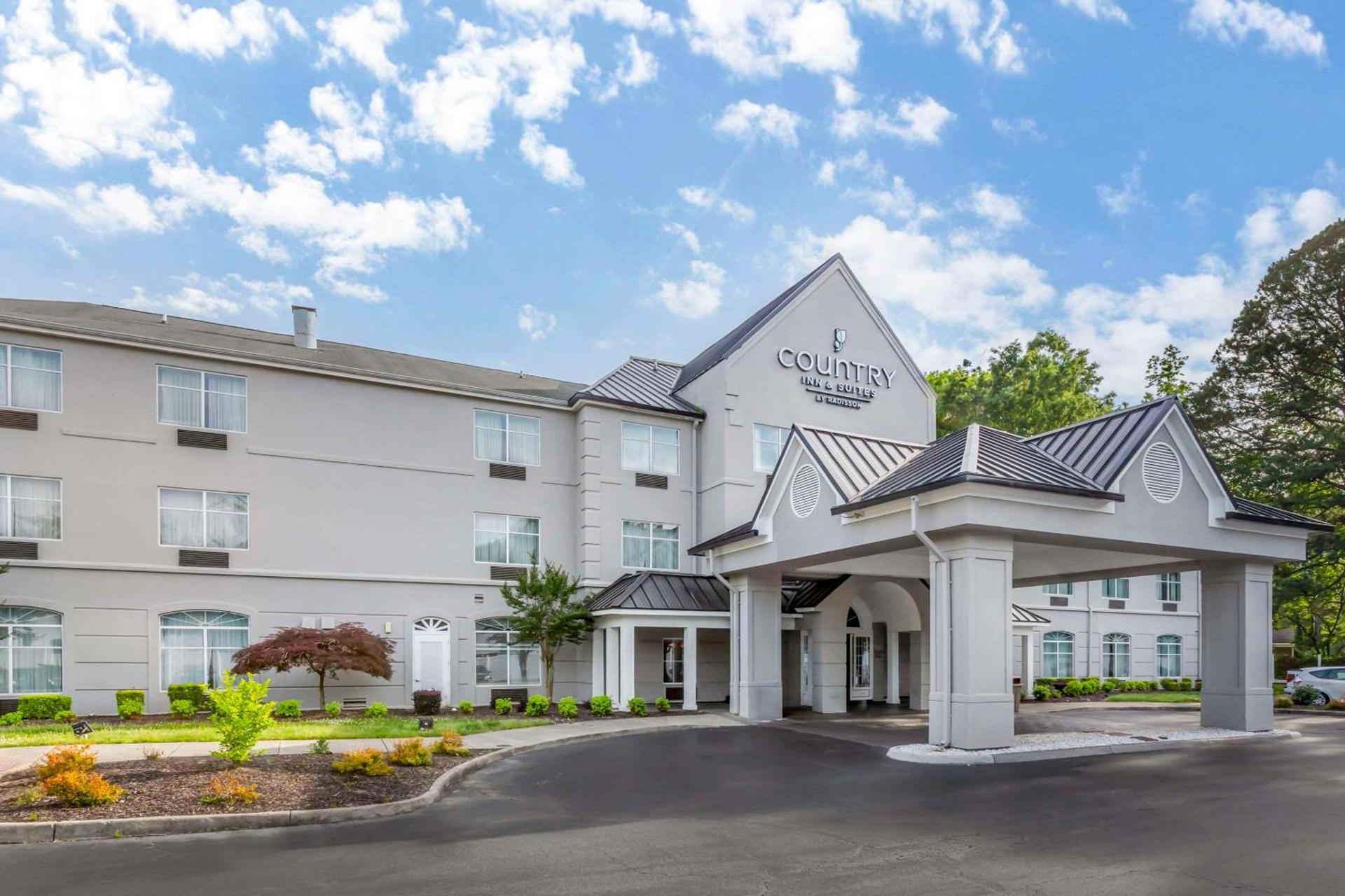 Country Inn & Suites by Radisson, Newport News South, VA — hotel in Newport News