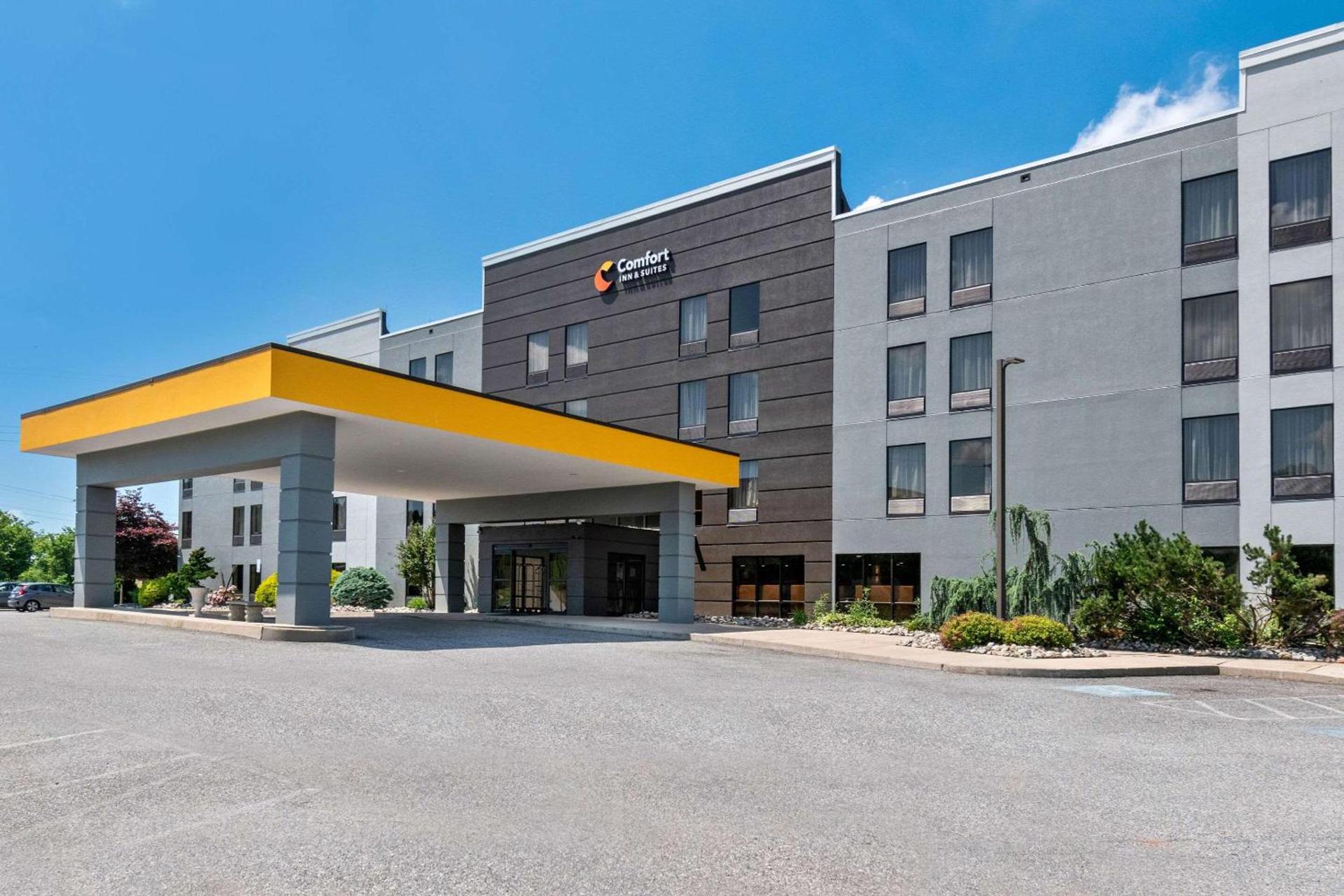 Comfort Inn & Suites York North — hotel in York