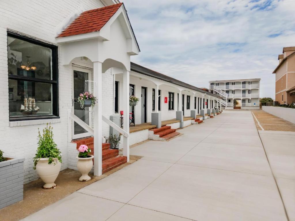 Mia's Boutique Hotel — hotel in Nags Head