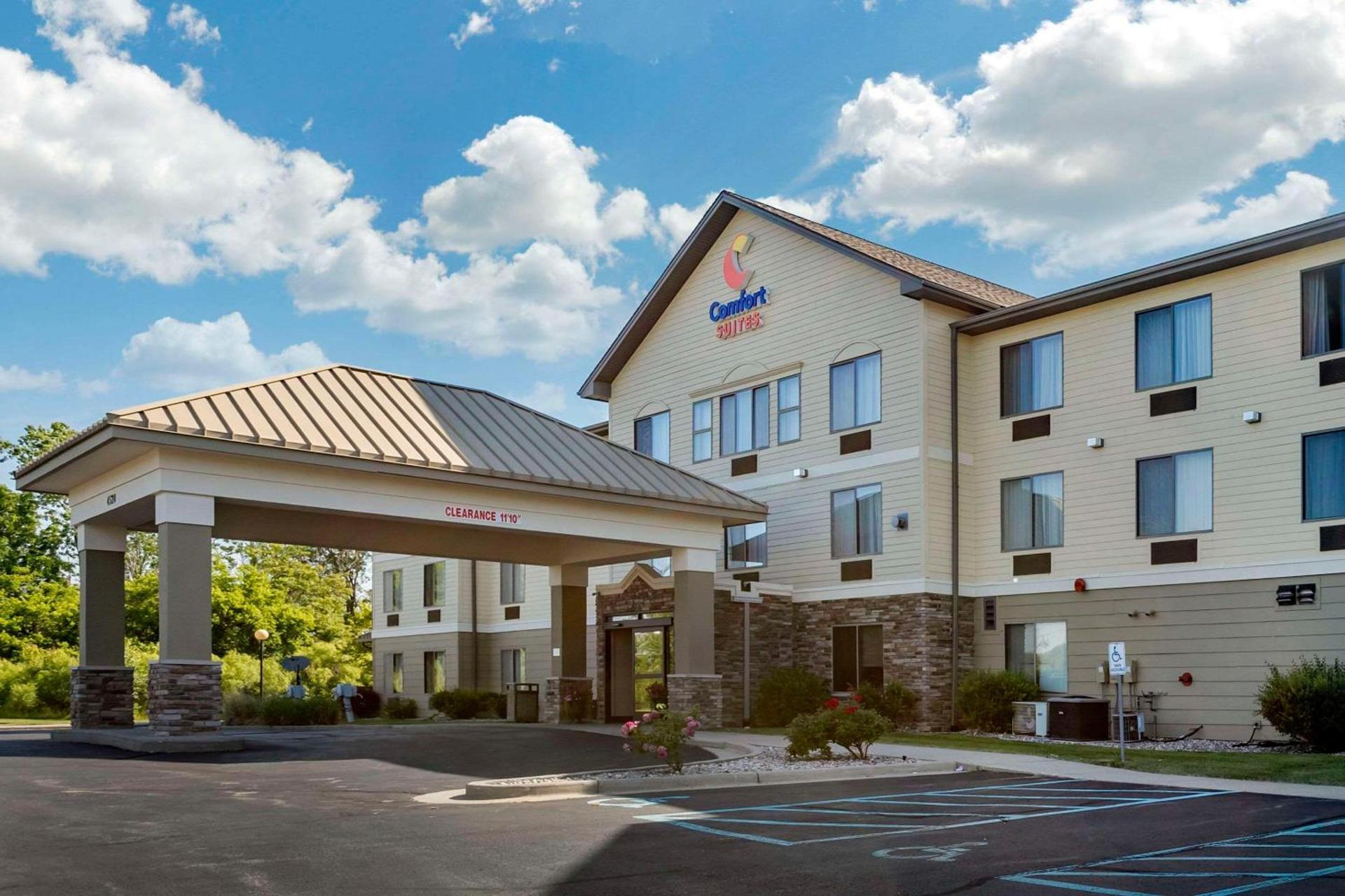 Comfort Suites Grandville - Grand Rapids SW — hotel in Grandville