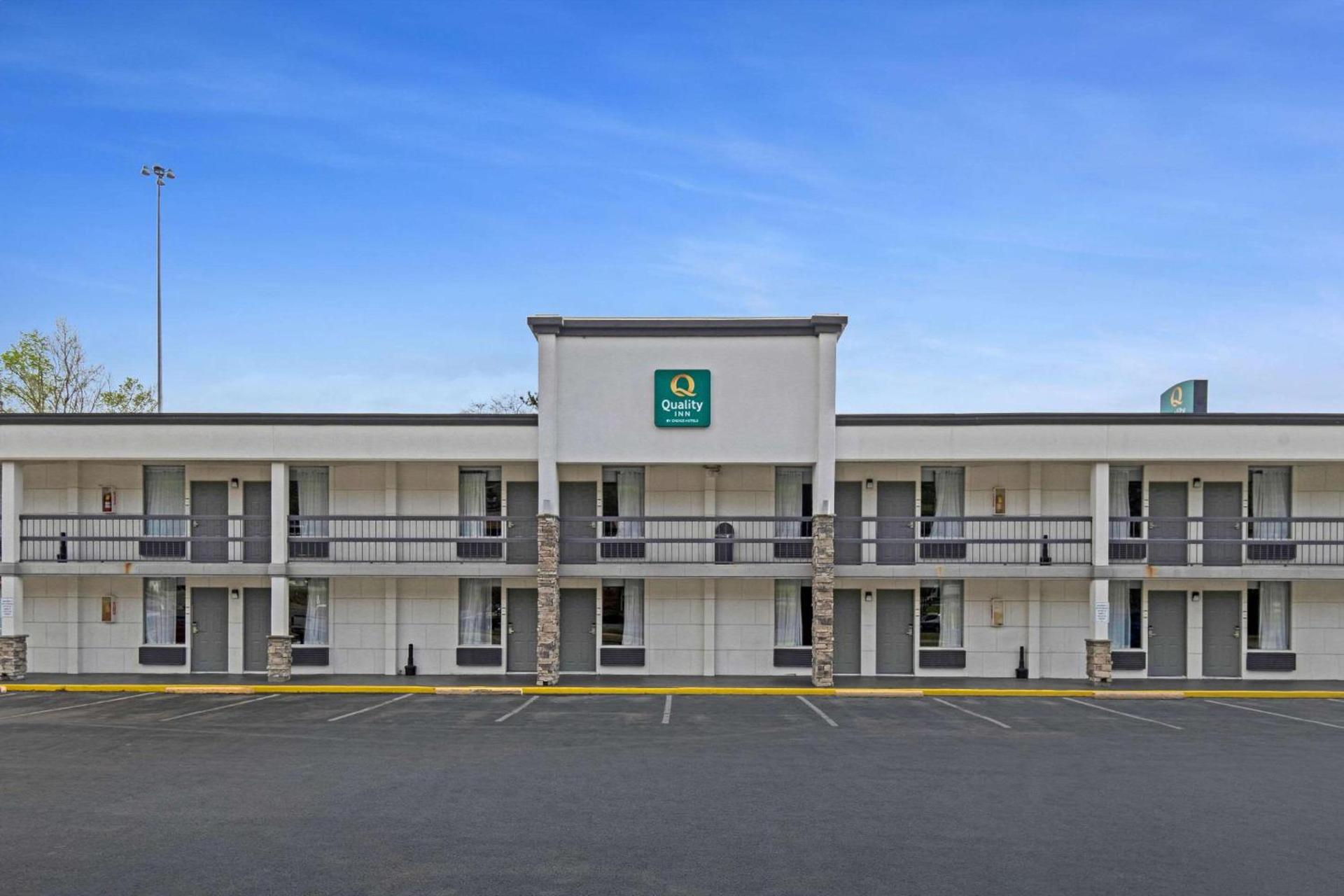 Quality Inn Dalton East — hotel in Dalton