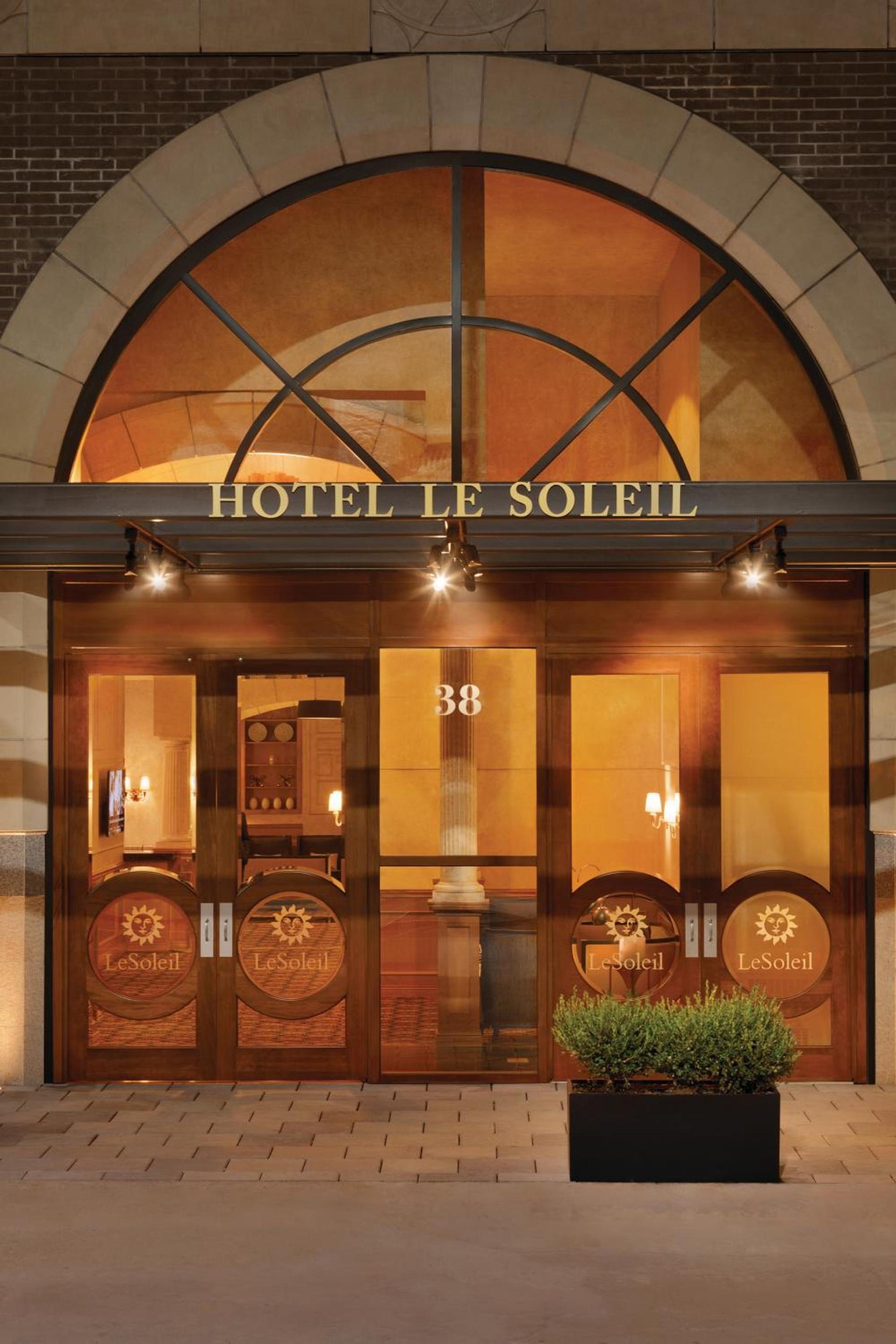 Executive Hotel Le Soleil New York — hotel in New York